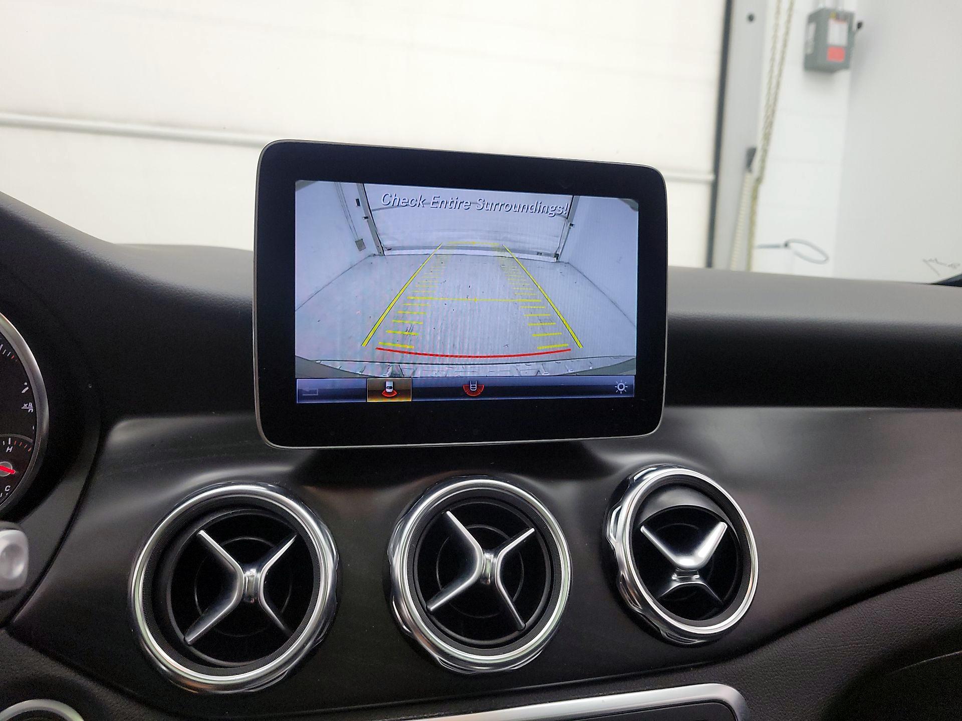 Thumbnail: 2019 Mercedes-Benz E-Class - 14