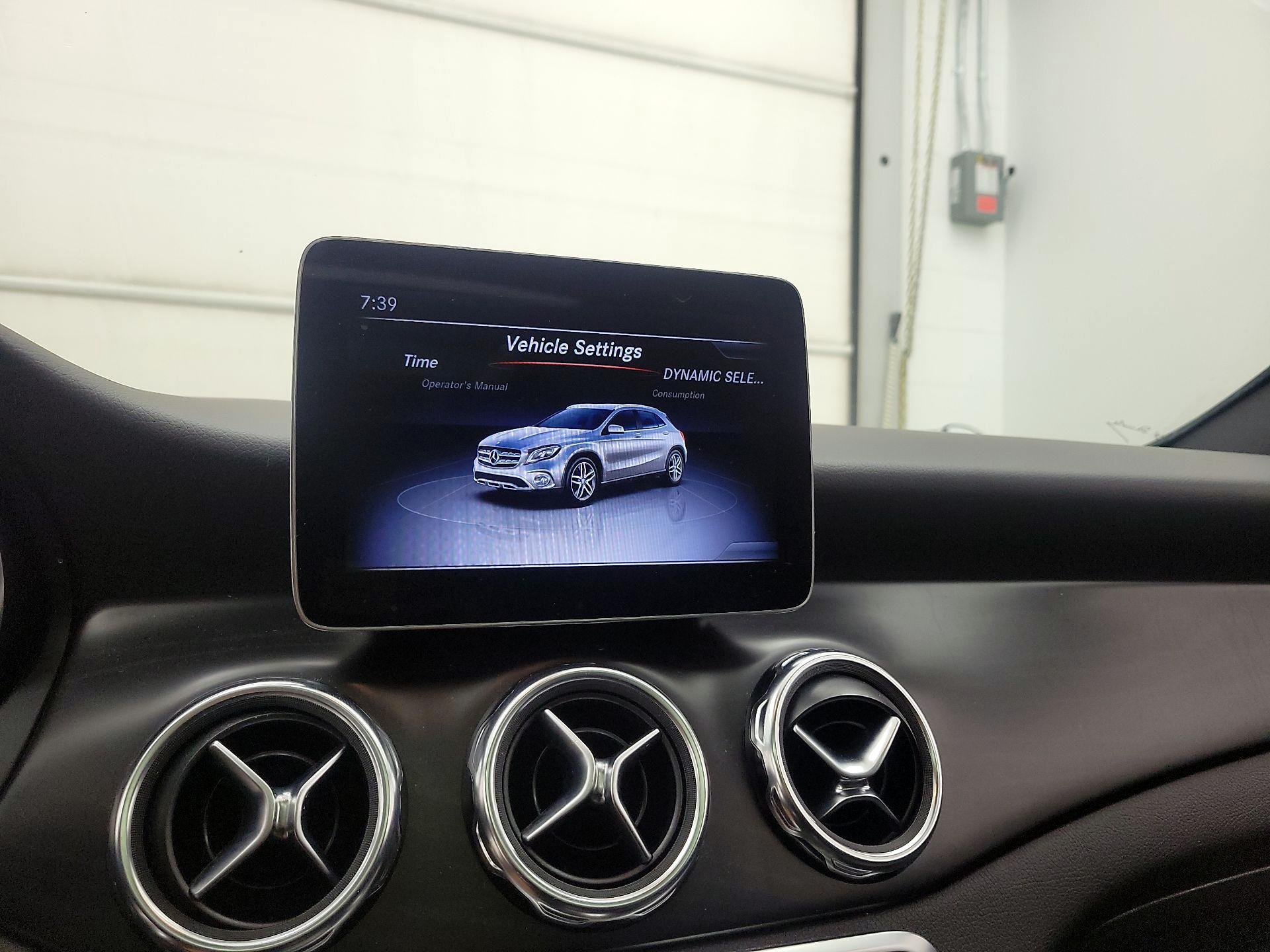 Thumbnail: 2019 Mercedes-Benz E-Class - 15