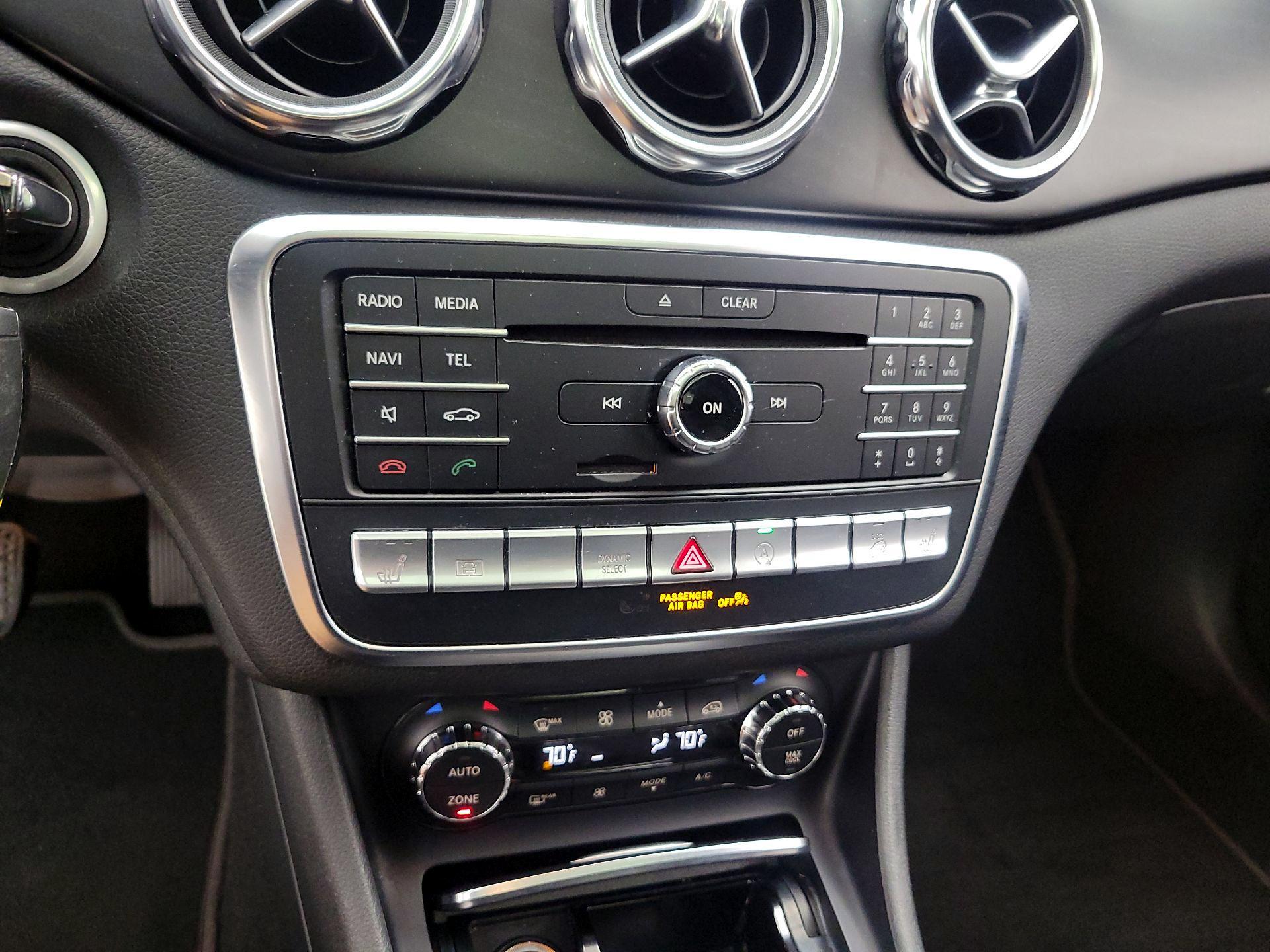 Thumbnail: 2019 Mercedes-Benz E-Class - 16