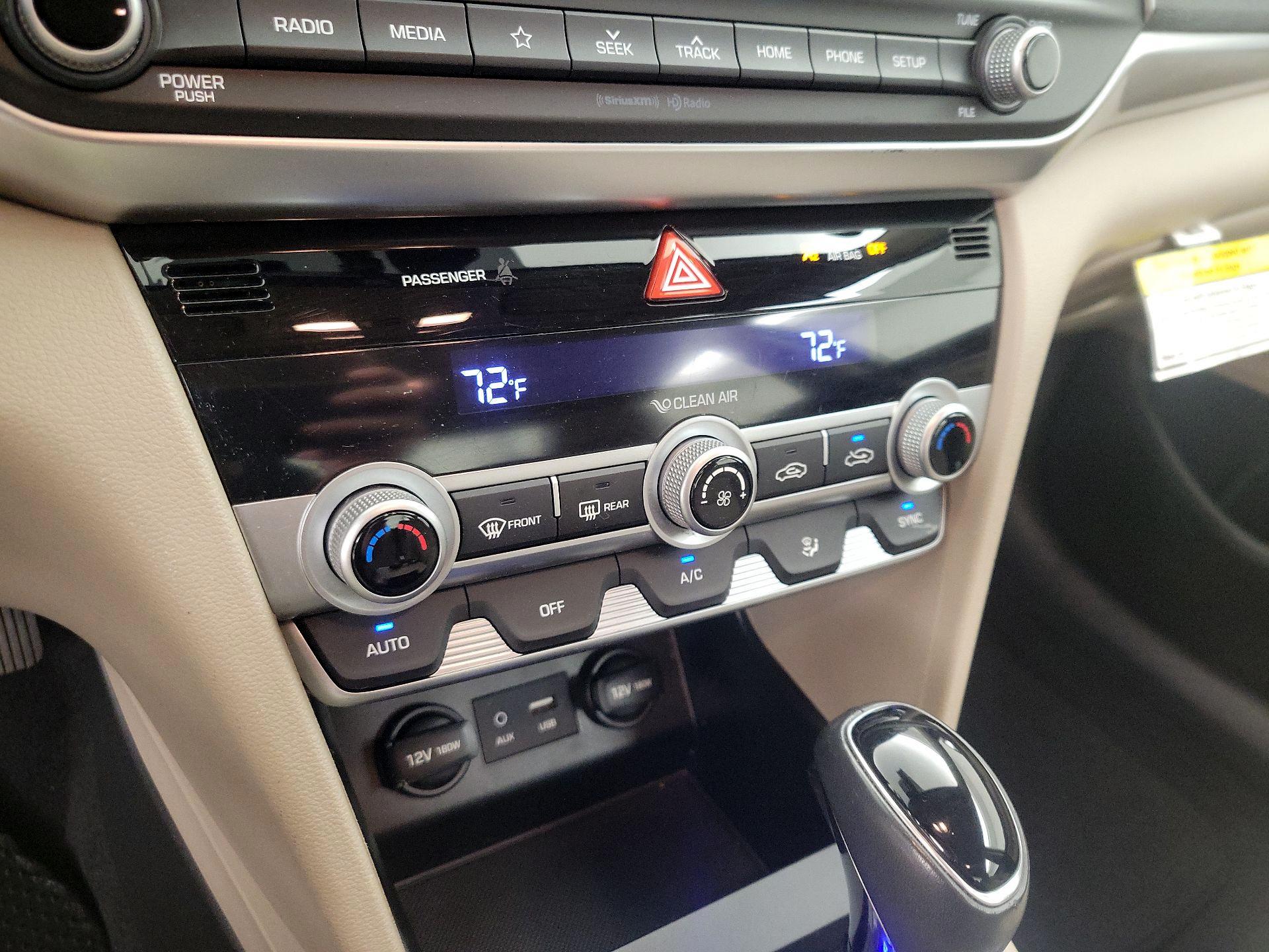 Thumbnail: 2020 Hyundai Elantra - 16