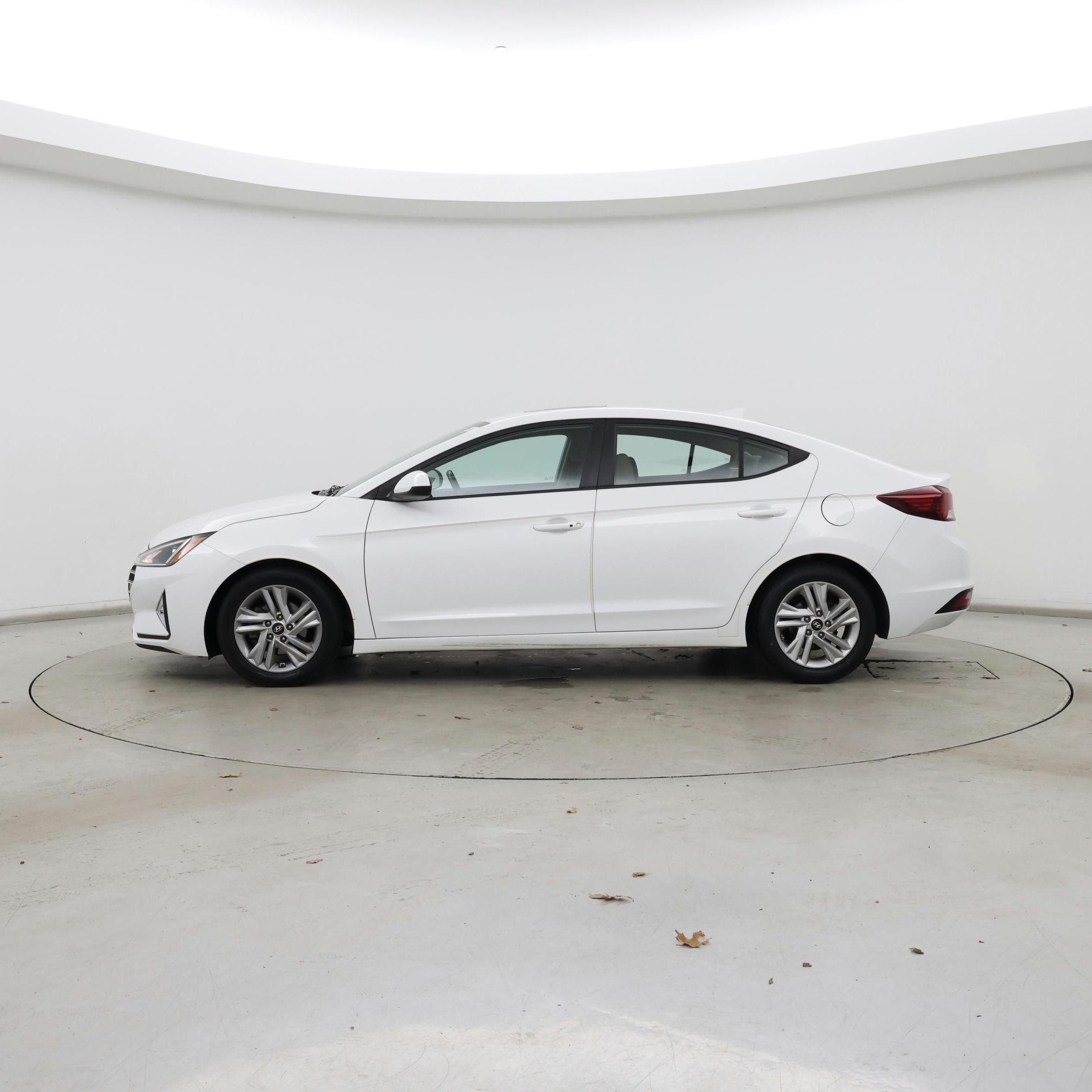 Thumbnail: 2020 Hyundai Elantra - 3