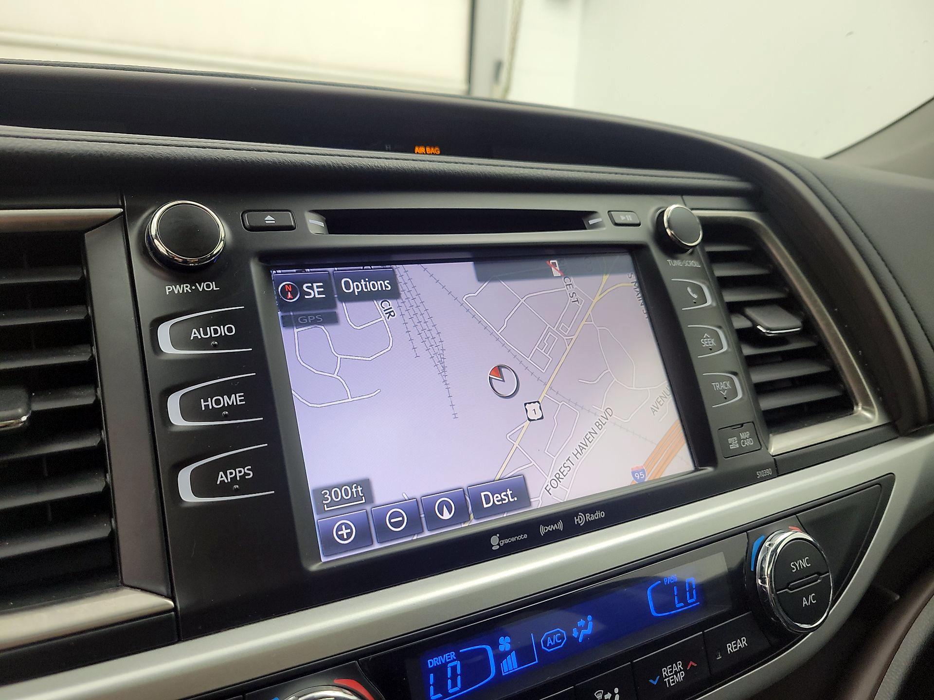 Thumbnail: 2019 Toyota Highlander - 14
