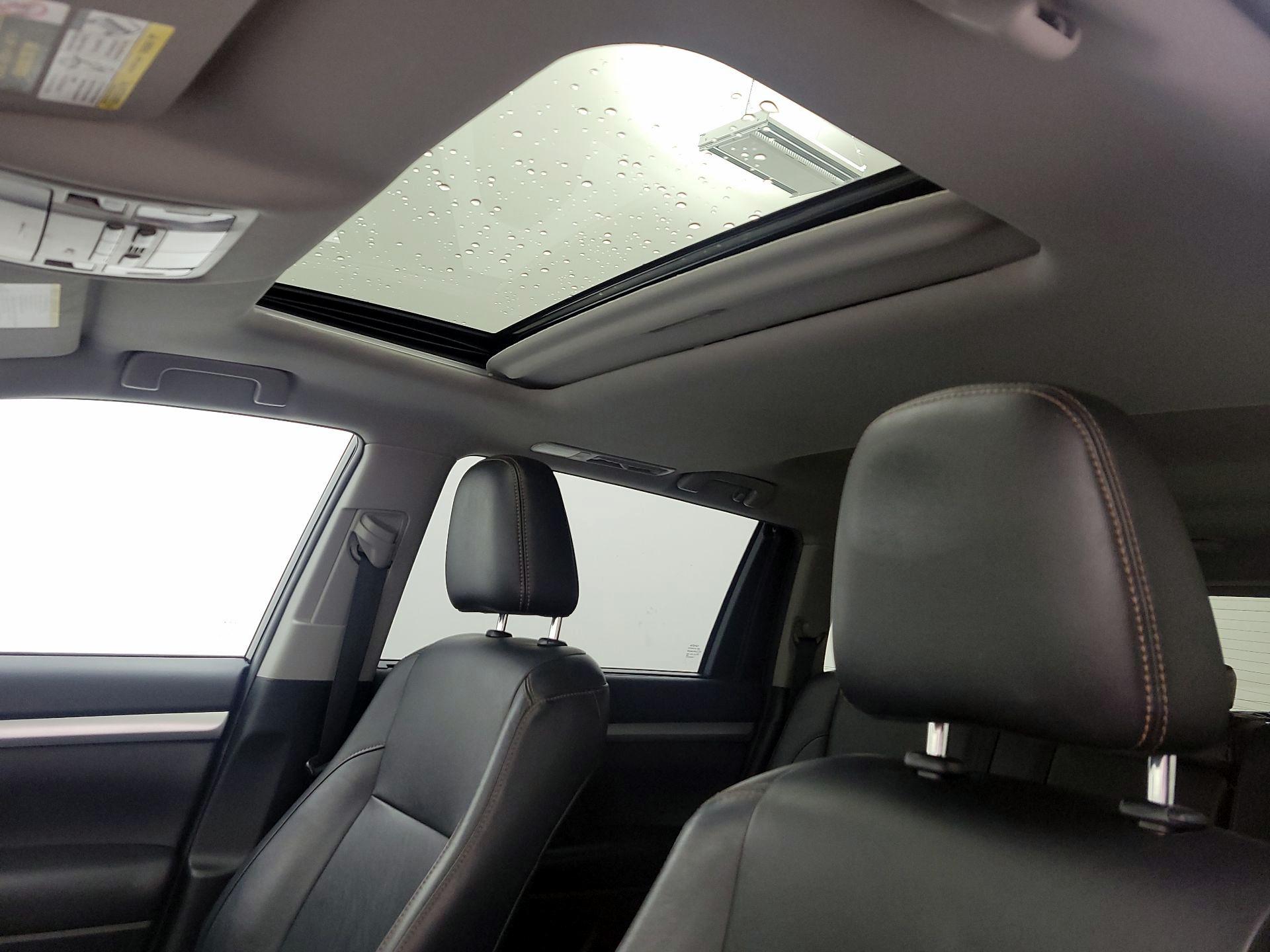 Thumbnail: 2019 Toyota Highlander - 20