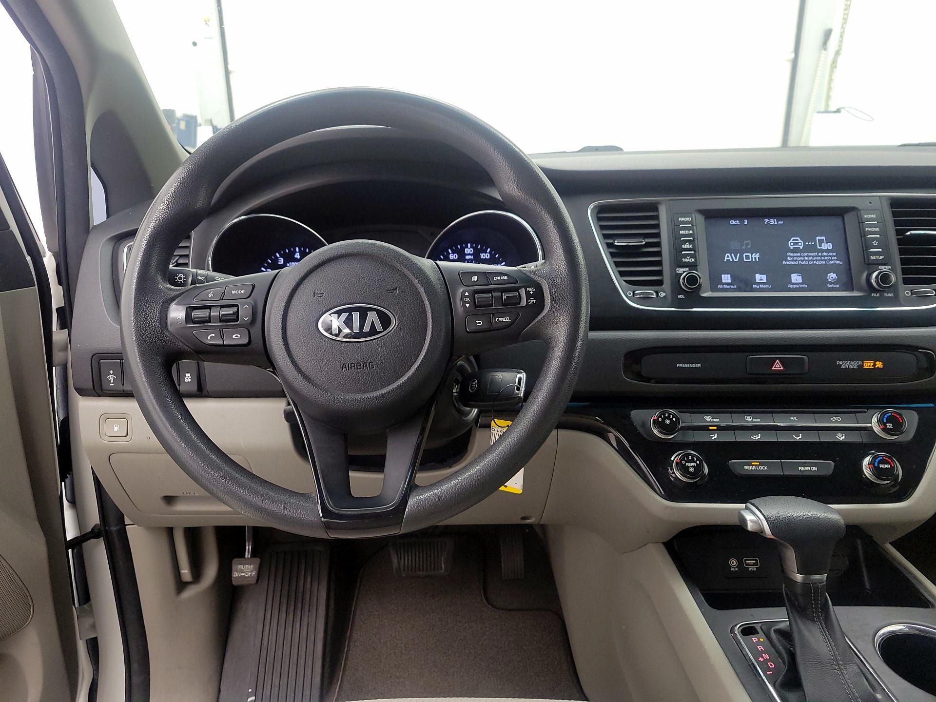 Thumbnail: 2019 Kia Sedona - 10