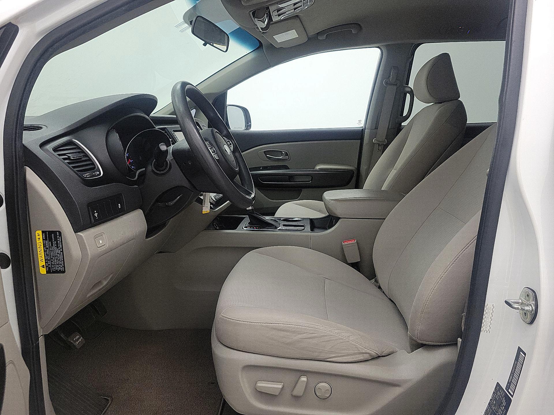 Thumbnail: 2019 Kia Sedona - 11
