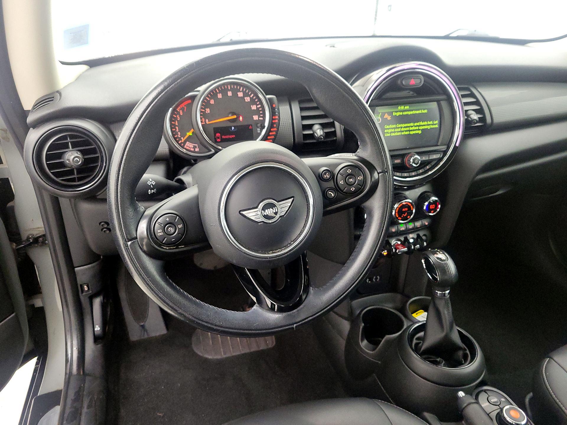 Thumbnail: 2017 MINI Cooper Hardtop - 10