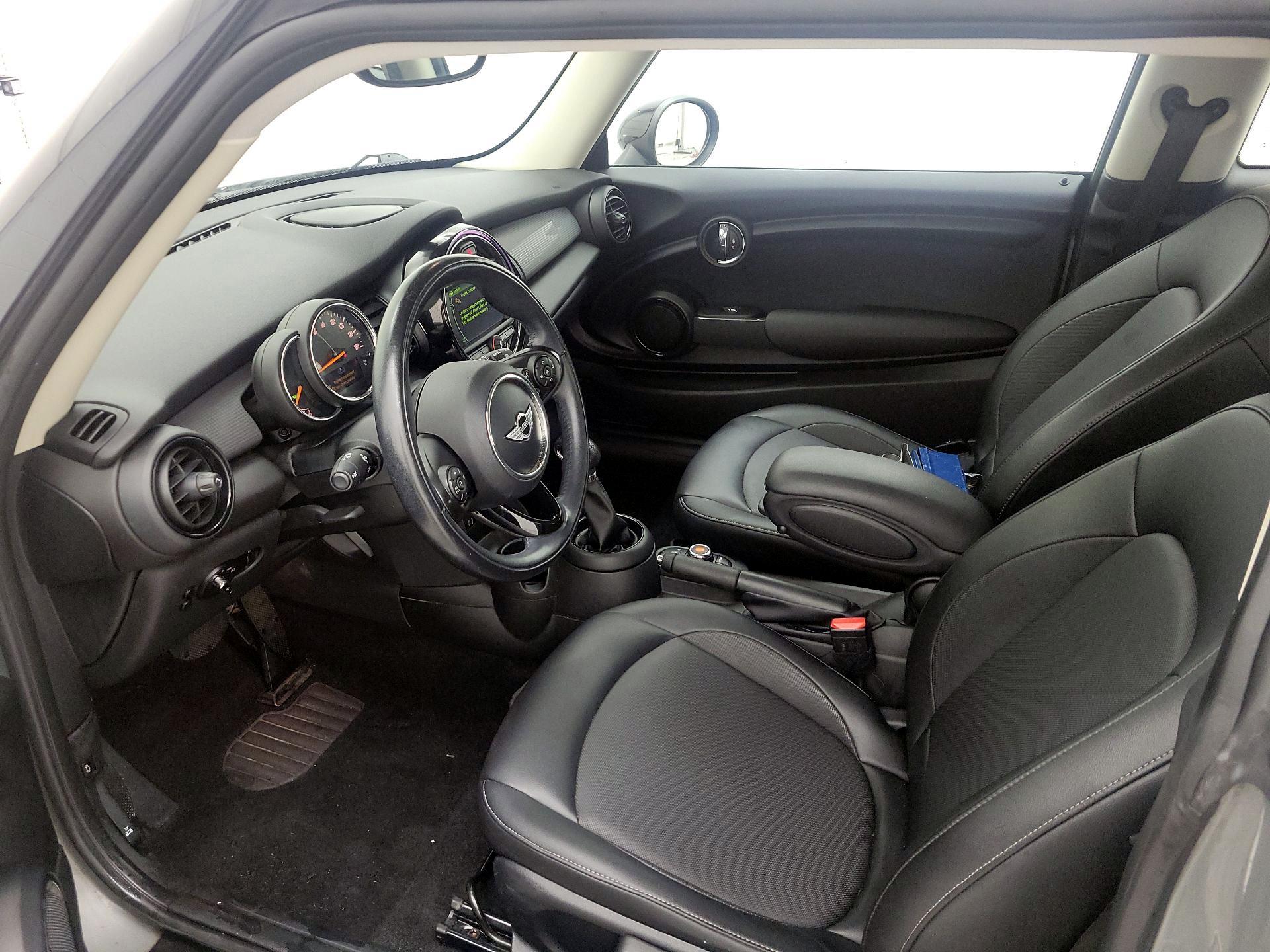 Thumbnail: 2017 MINI Cooper Hardtop - 11