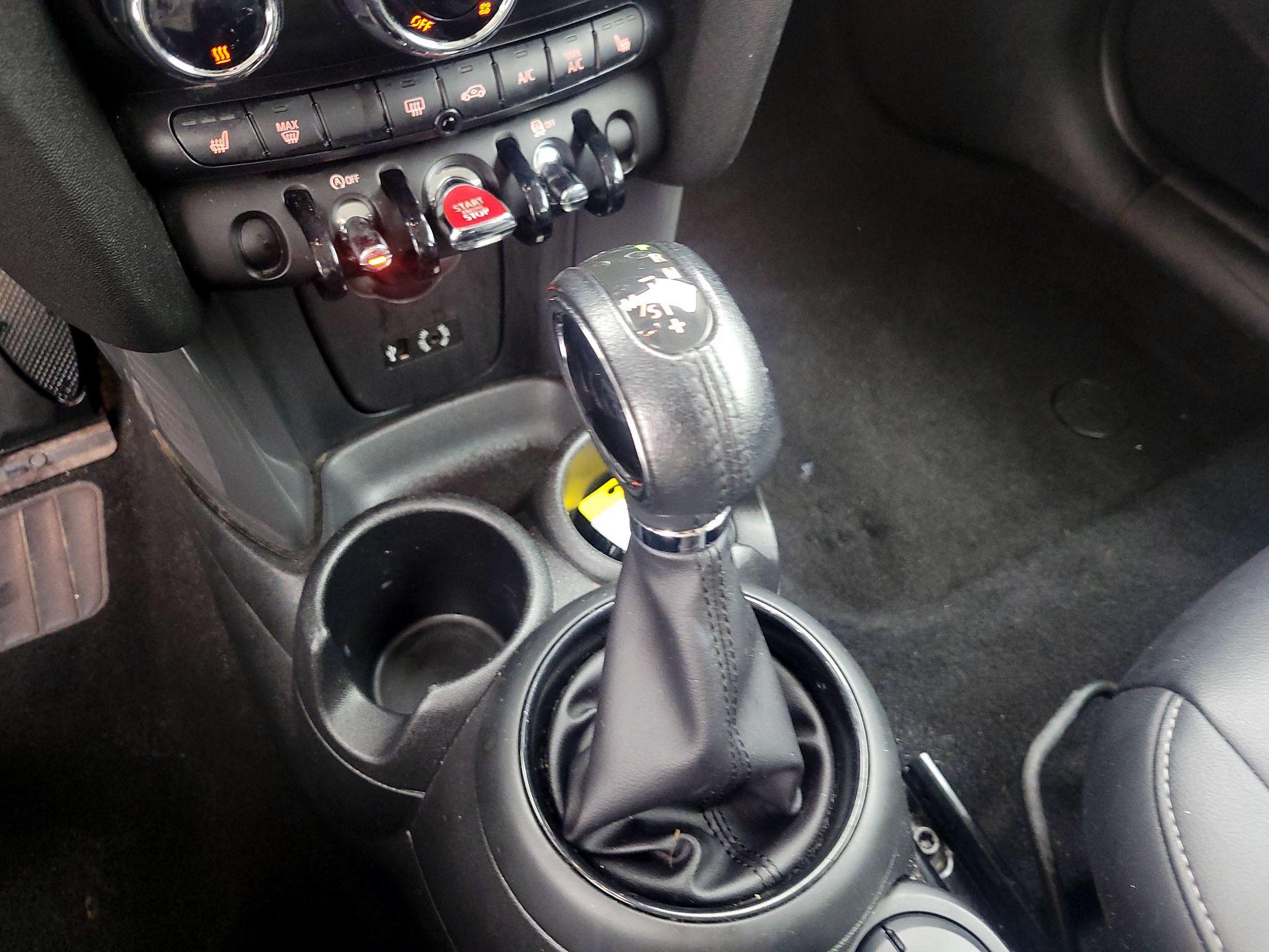 Thumbnail: 2017 MINI Cooper Hardtop - 17