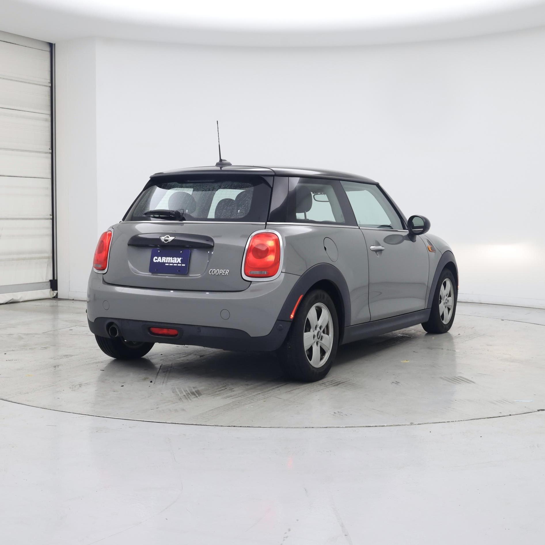 Thumbnail: 2017 MINI Cooper Hardtop - 8