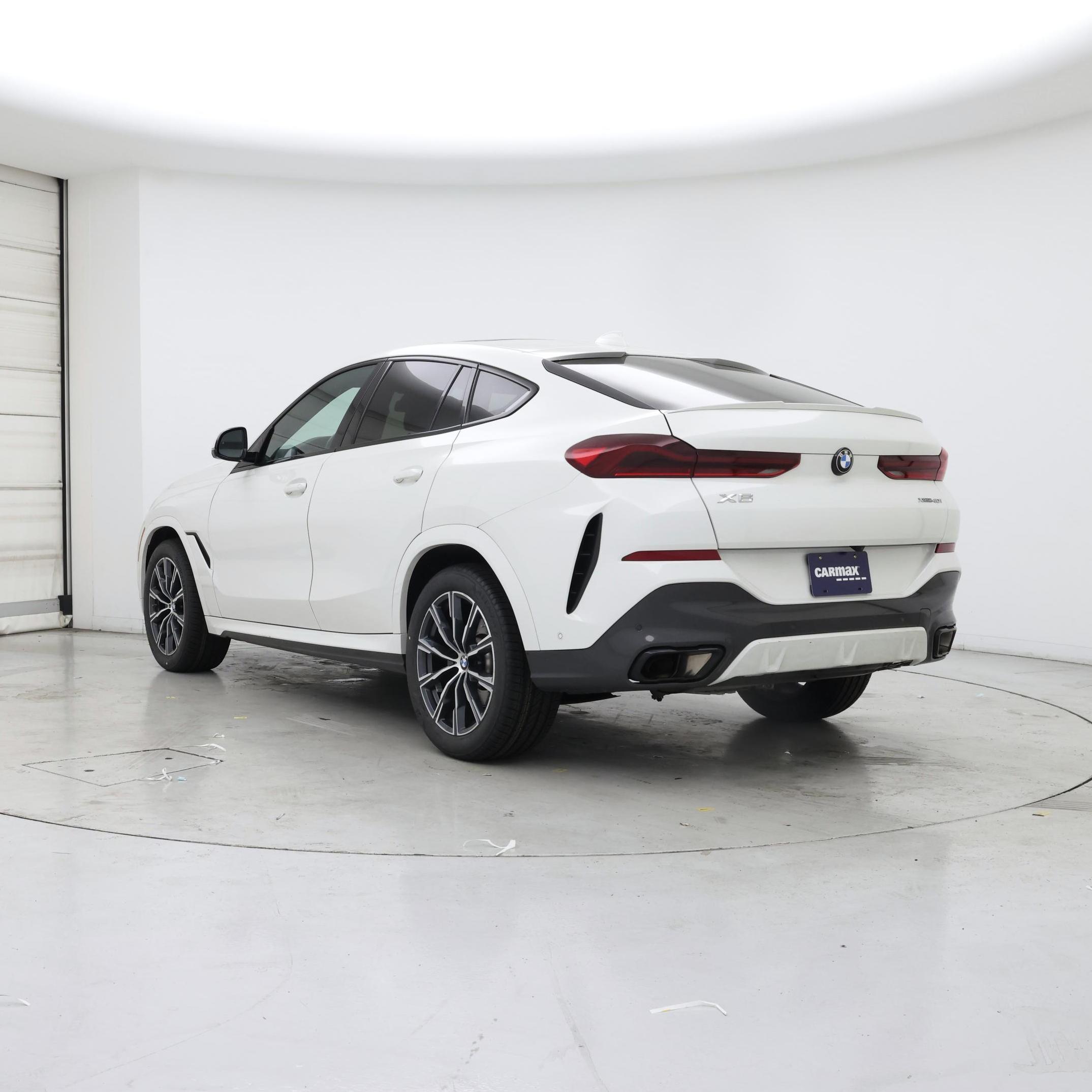 Thumbnail: 2023 BMW X6 - 2