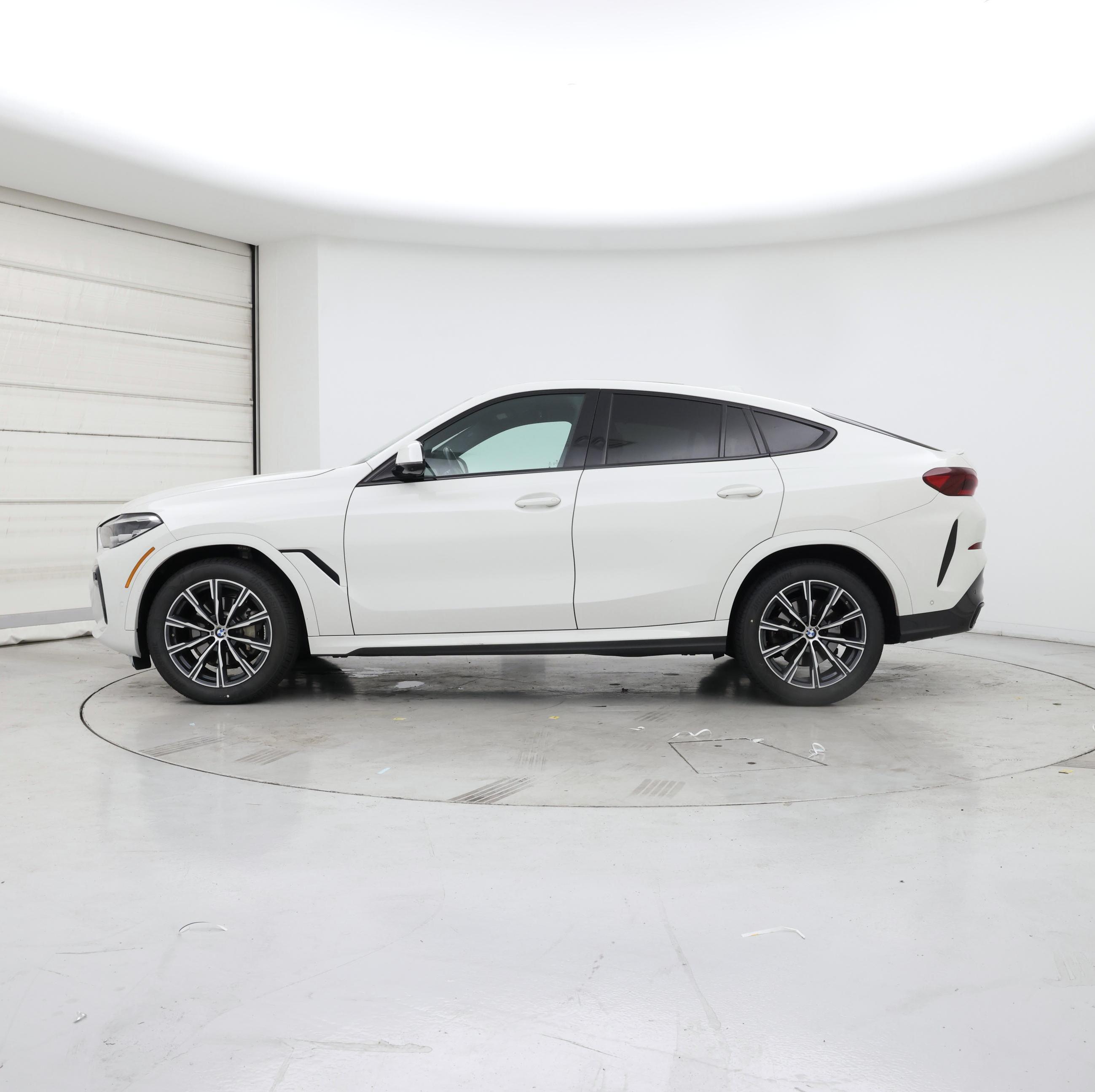 Thumbnail: 2023 BMW X6 - 3