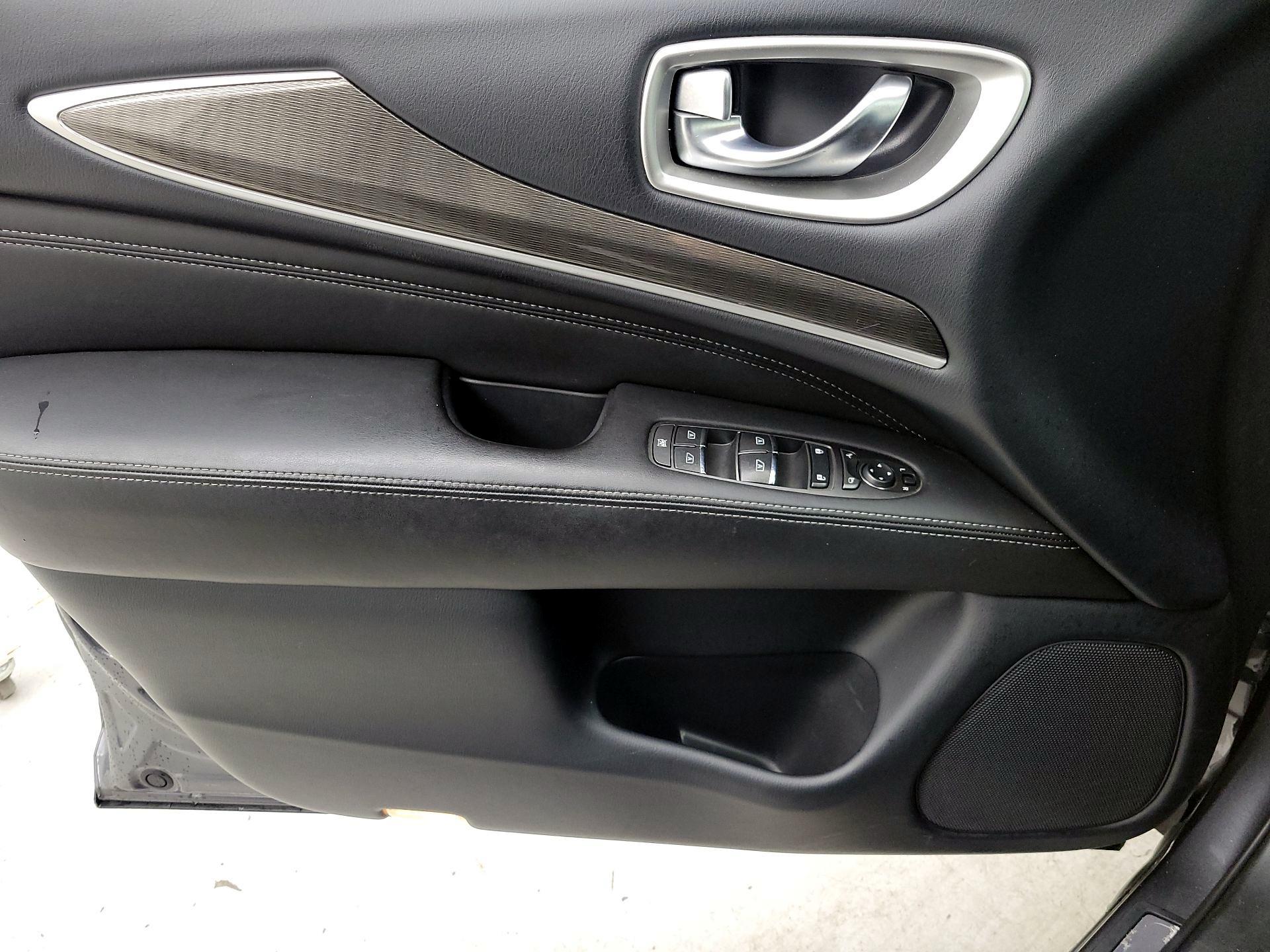 Thumbnail: 2019 INFINITI QX60 - 12