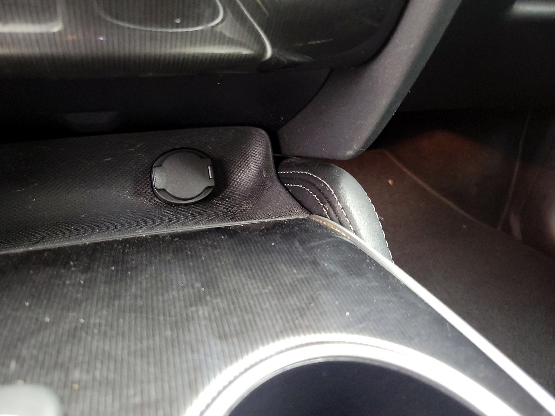 Thumbnail: 2019 INFINITI QX60 - 18