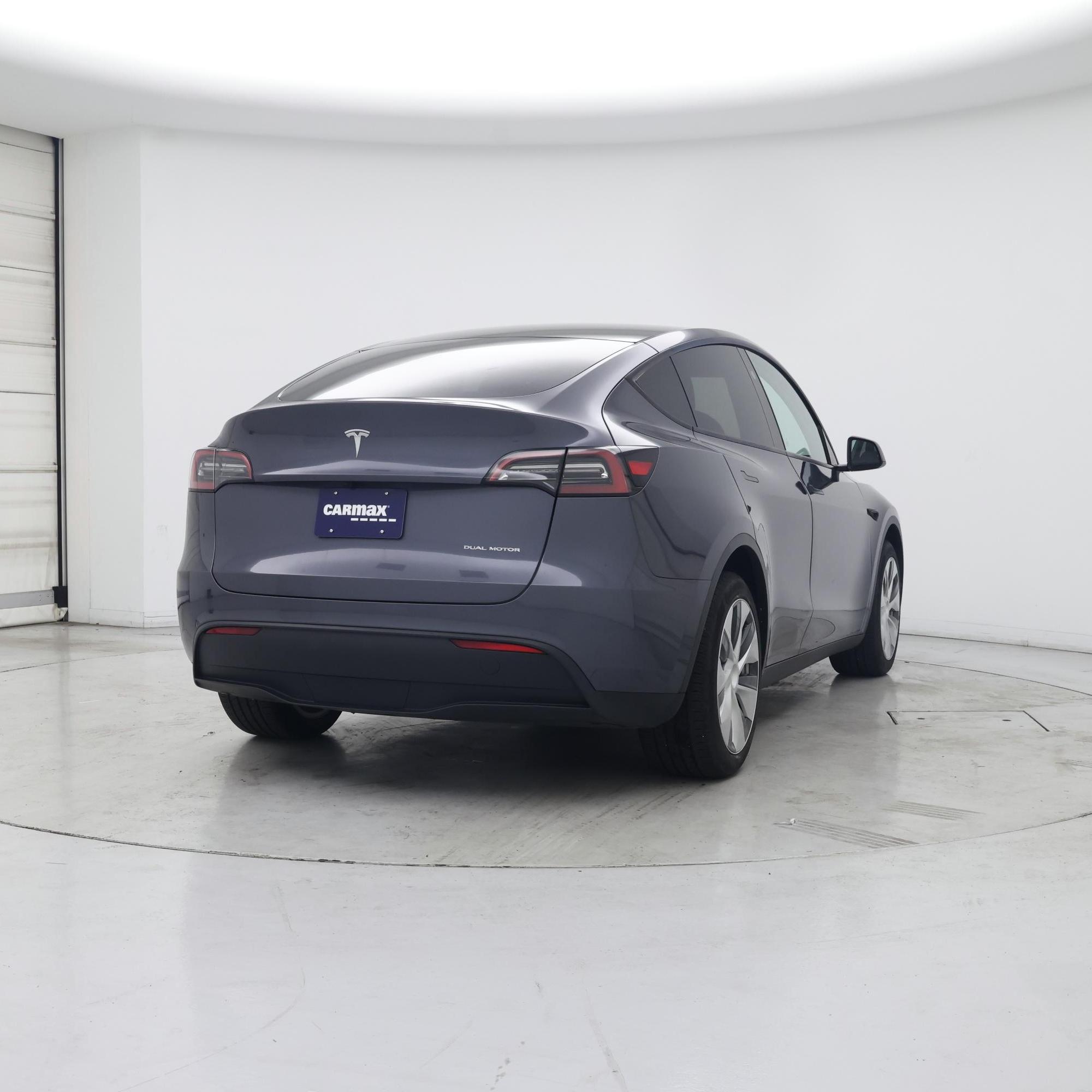 Thumbnail: 2023 Tesla Model Y - 8
