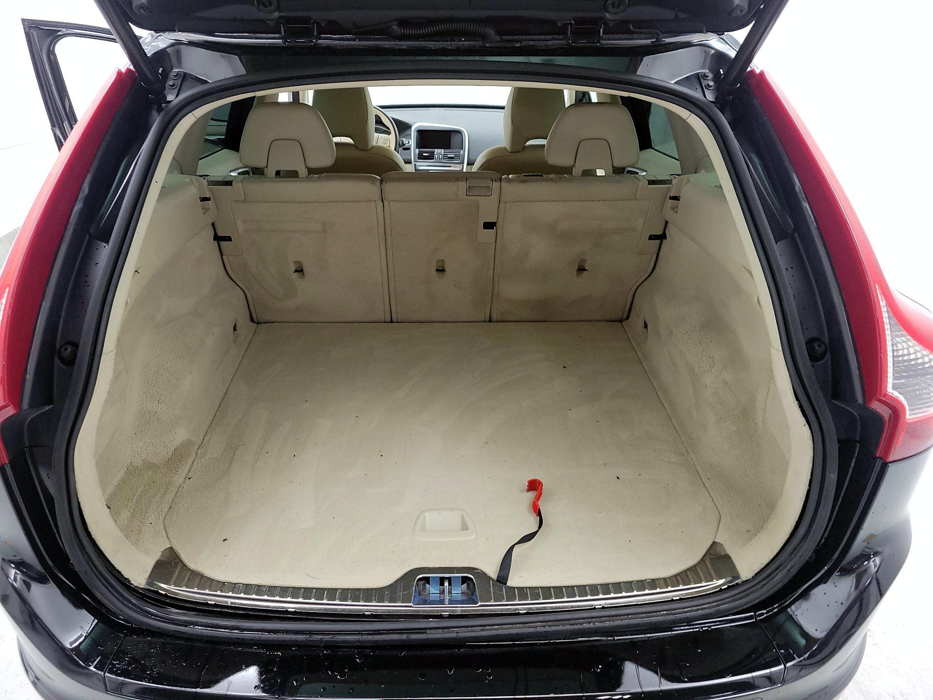 Thumbnail: 2016 Volvo XC60 - 20