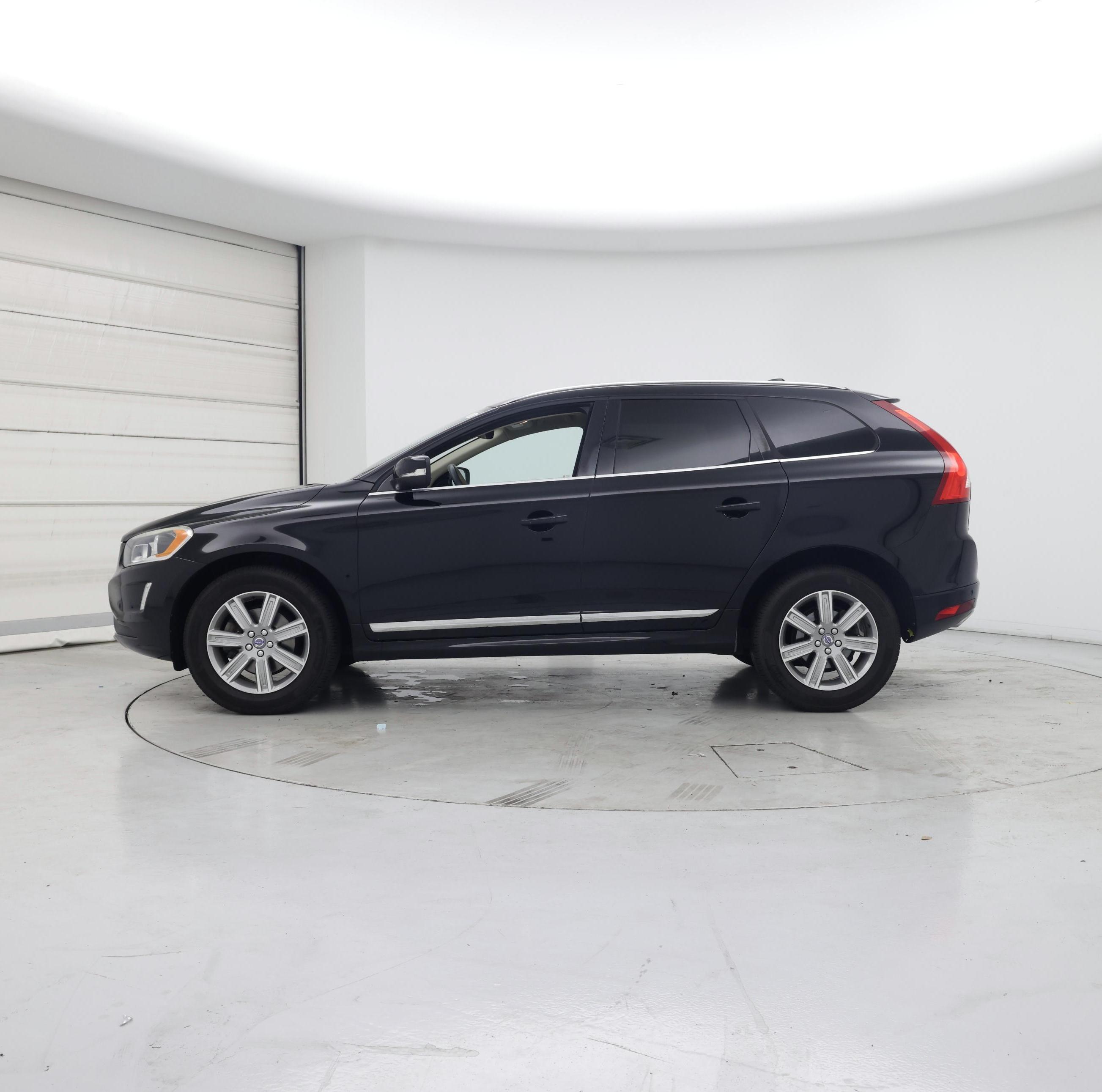 Thumbnail: 2016 Volvo XC60 - 3