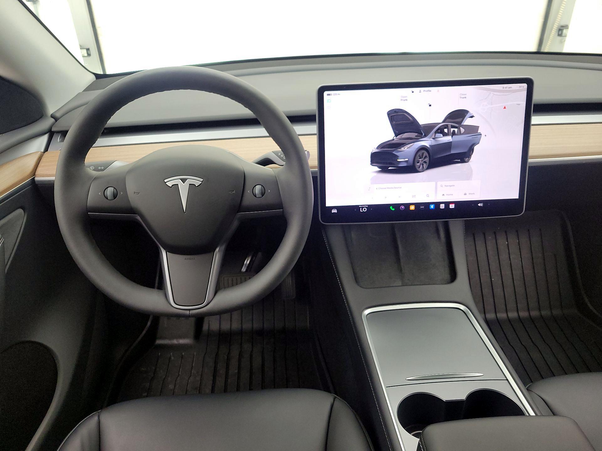 Thumbnail: 2025 Tesla Model Y - 9