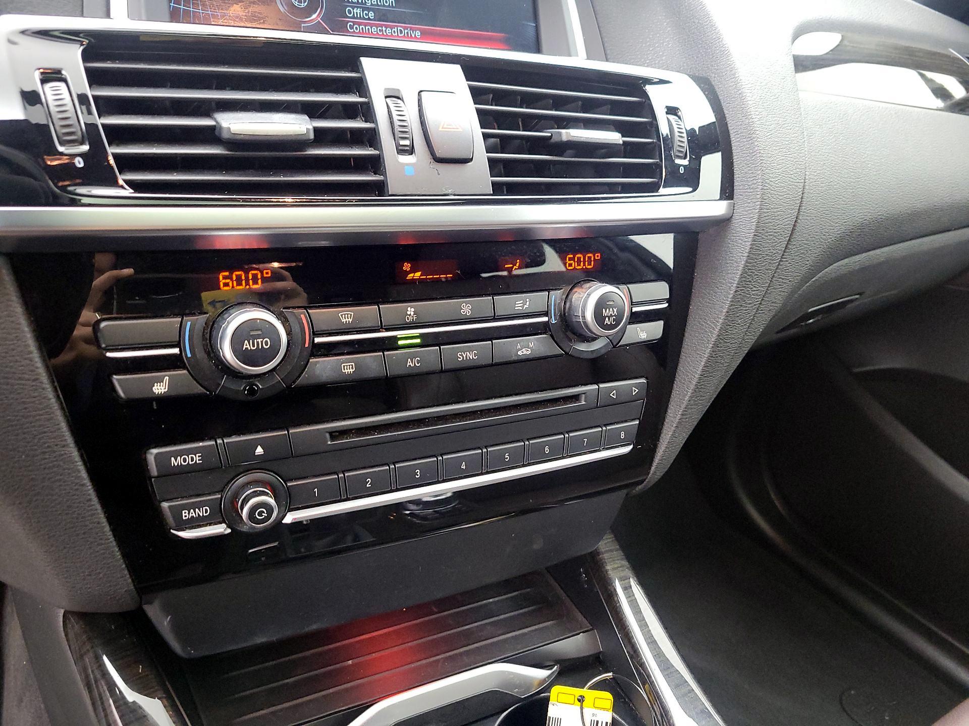 Thumbnail: 2016 BMW X4 - 16