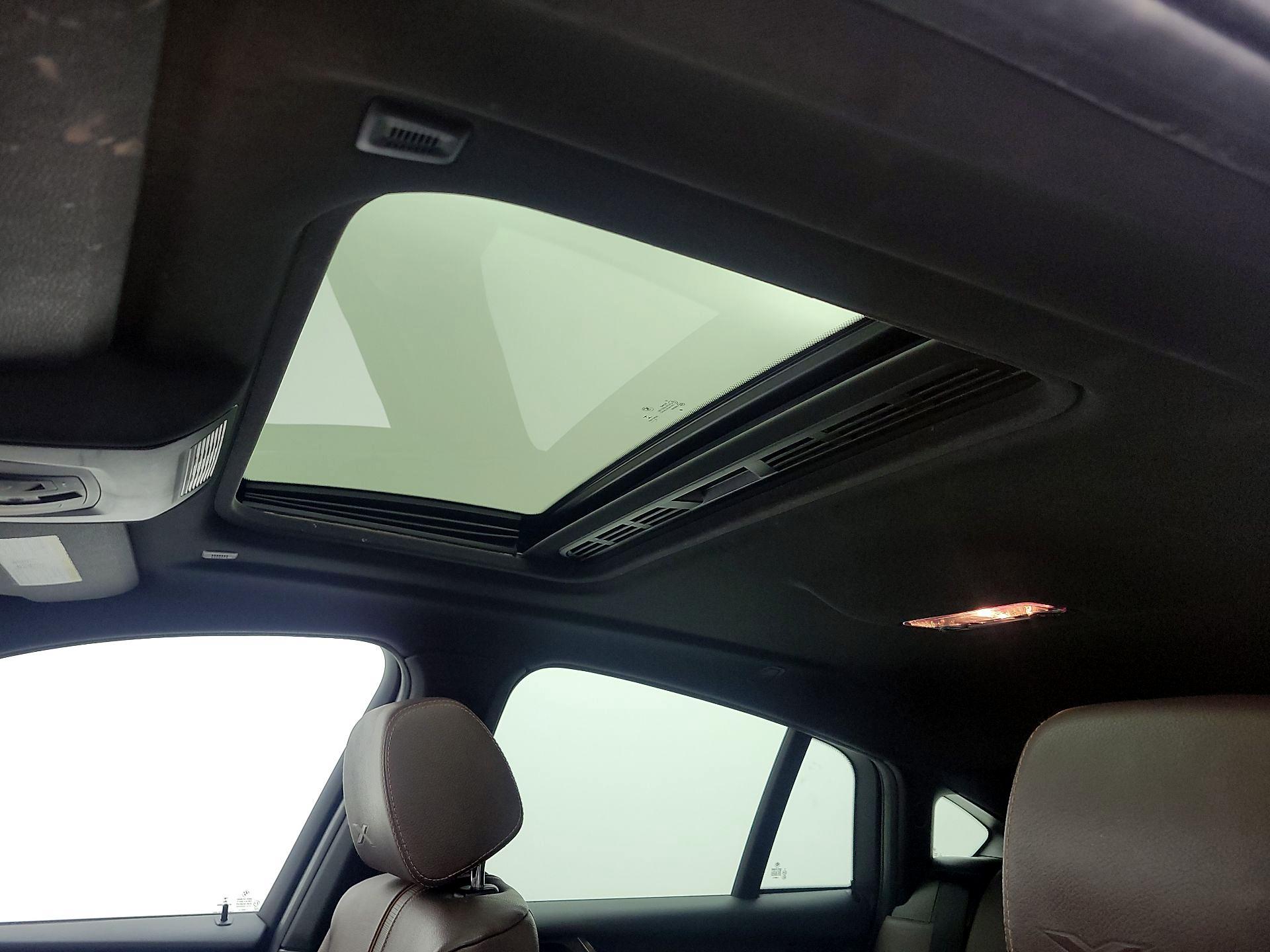 Thumbnail: 2016 BMW X4 - 18