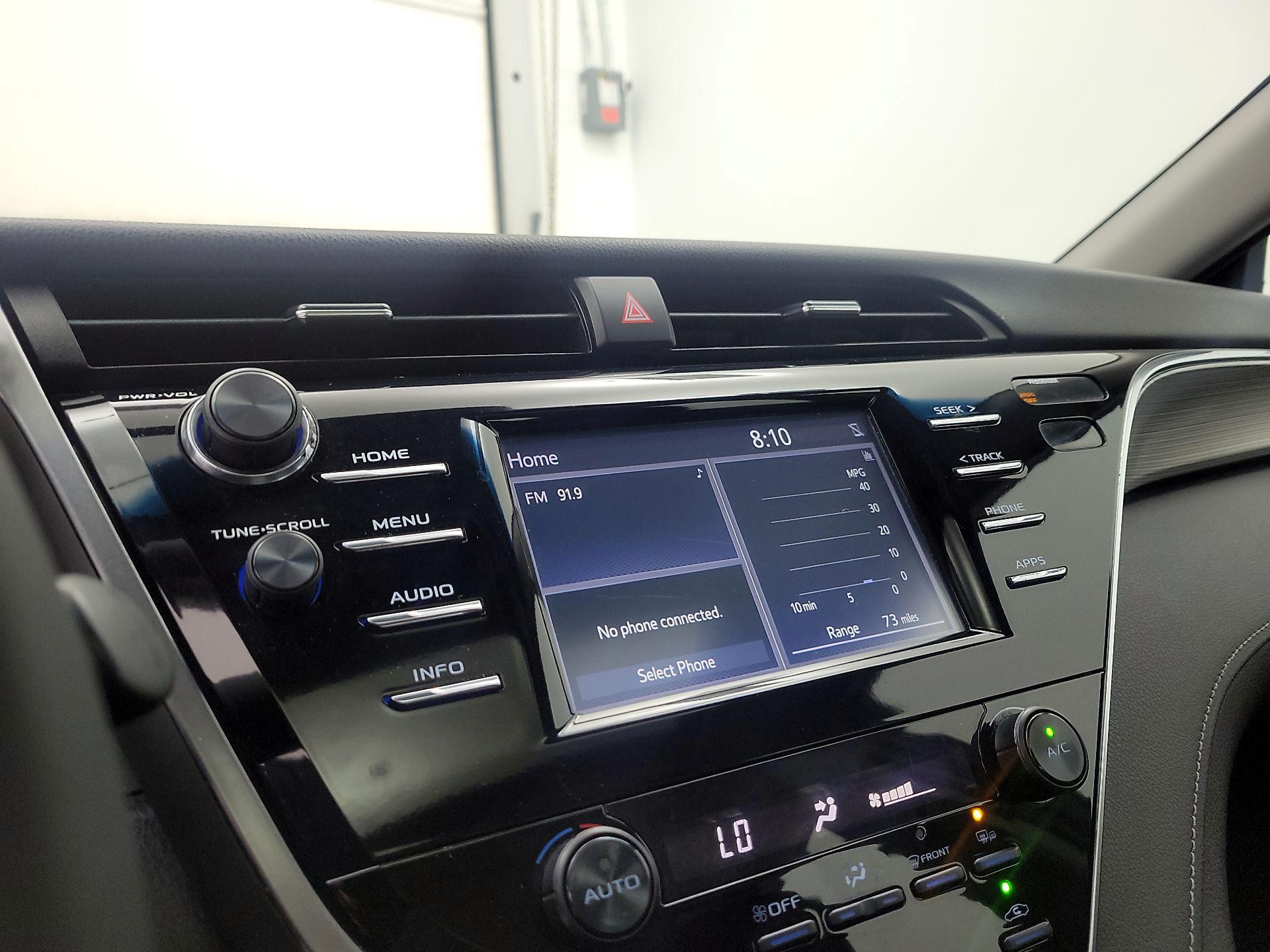 Thumbnail: 2018 Toyota Camry - 14