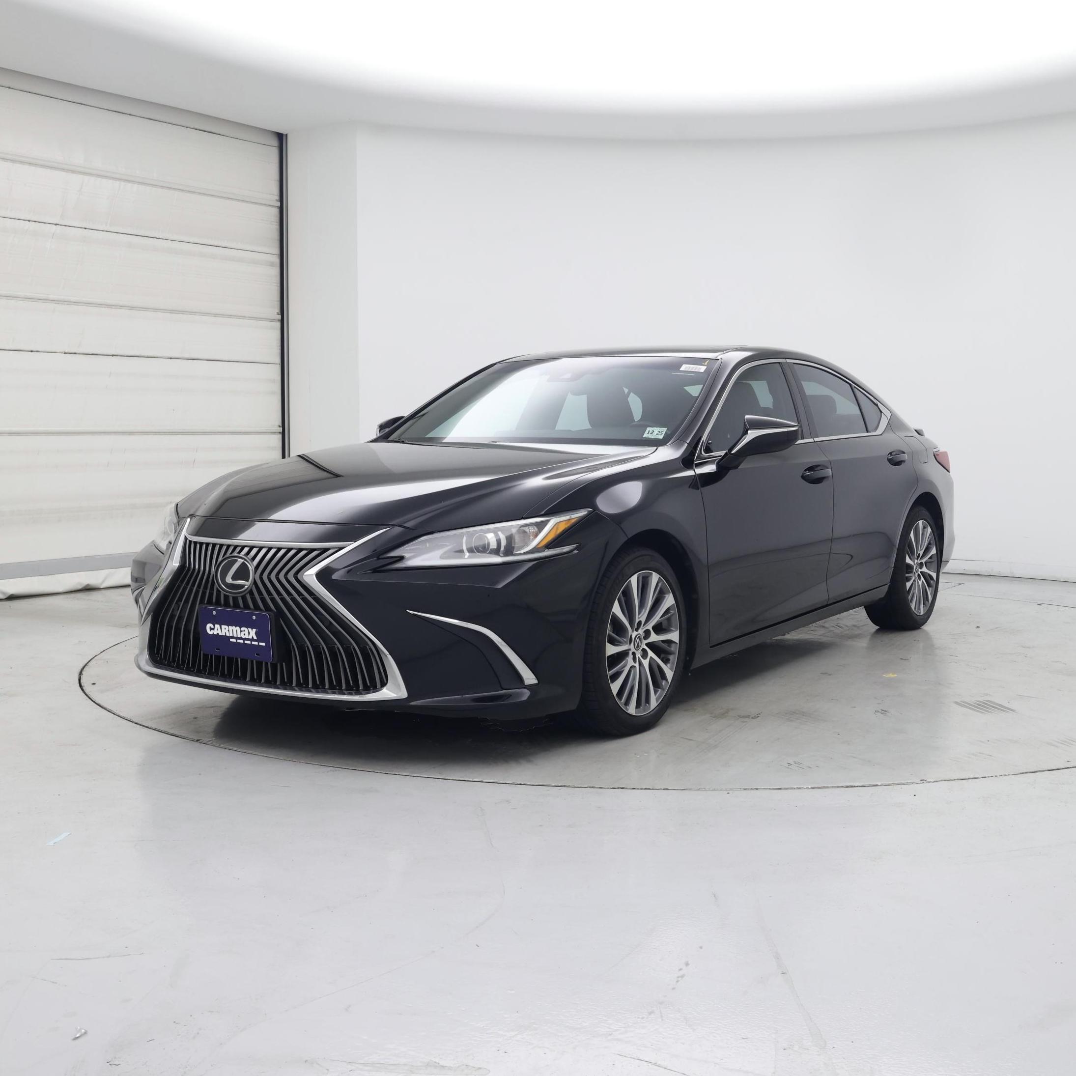 Thumbnail: 2021 Lexus ES - 4