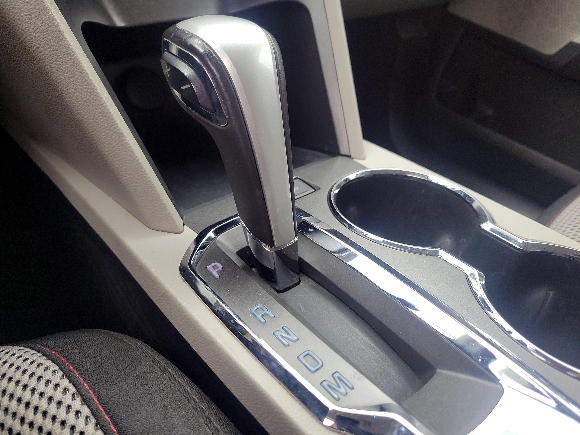 Thumbnail: 2015 Chevrolet Equinox - 16