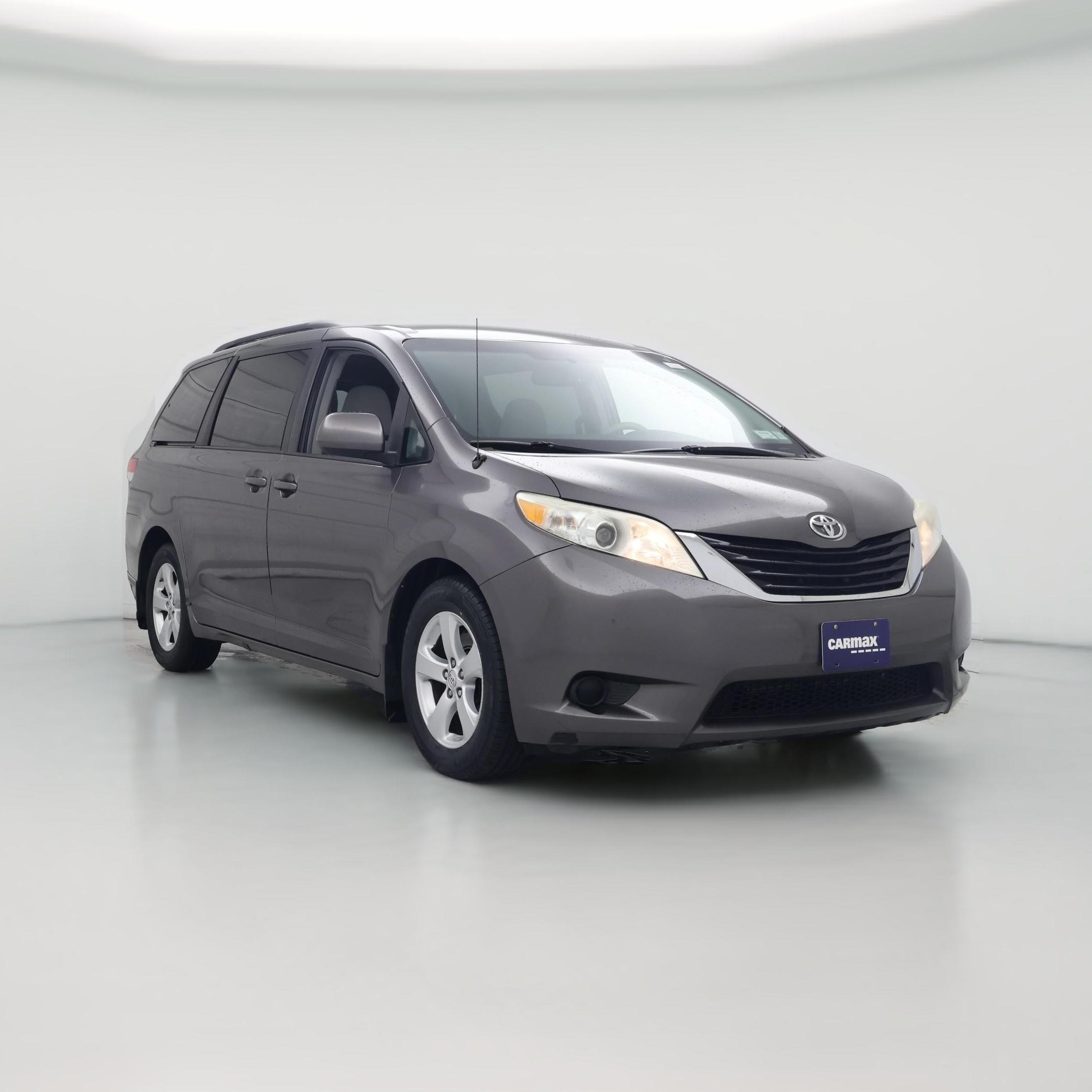 Thumbnail: 2014 Toyota Sienna - 1