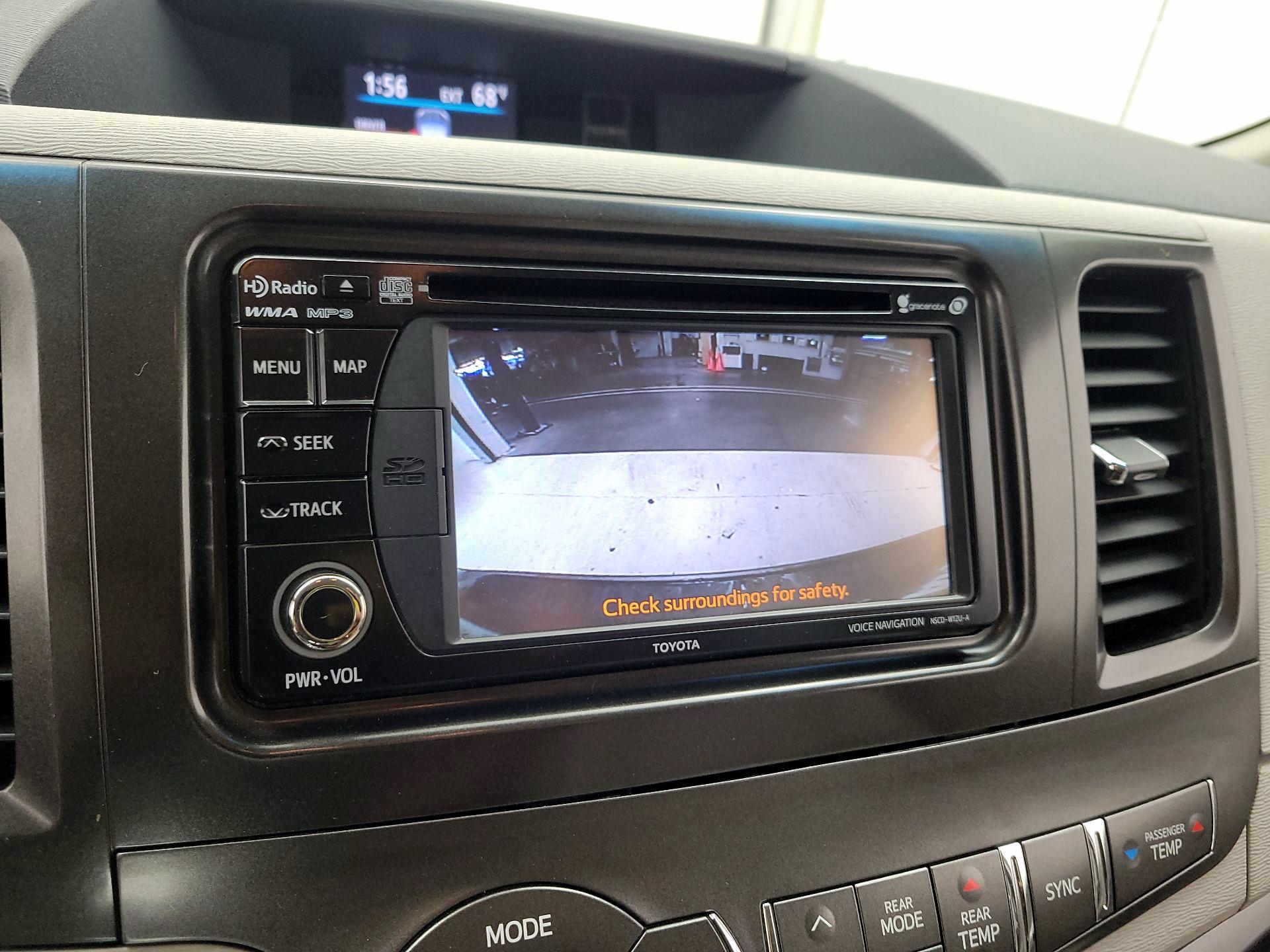 Thumbnail: 2014 Toyota Sienna - 15