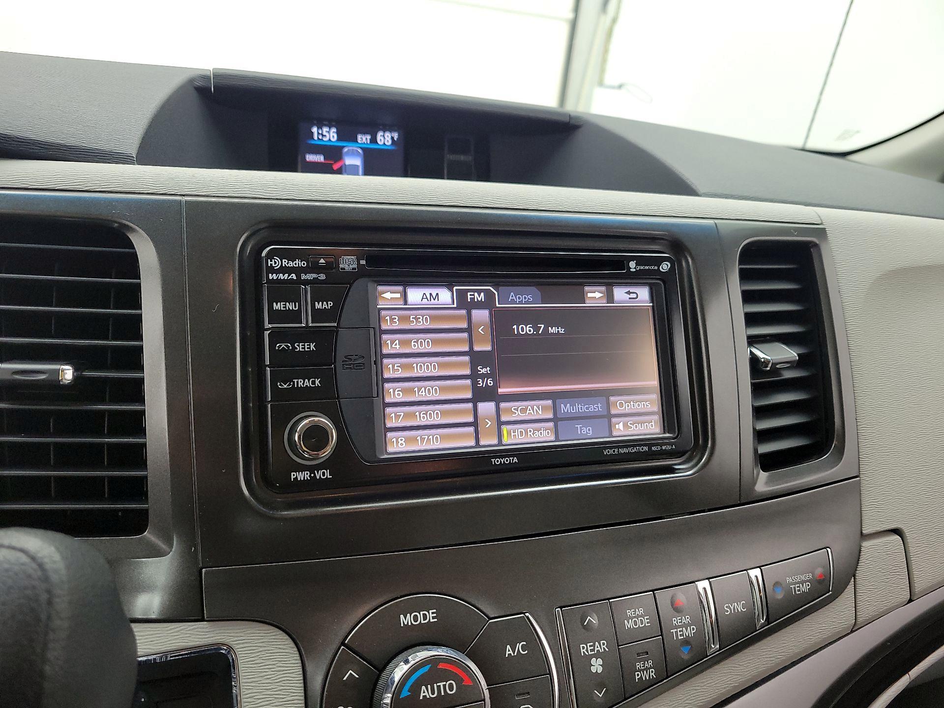 Thumbnail: 2014 Toyota Sienna - 16