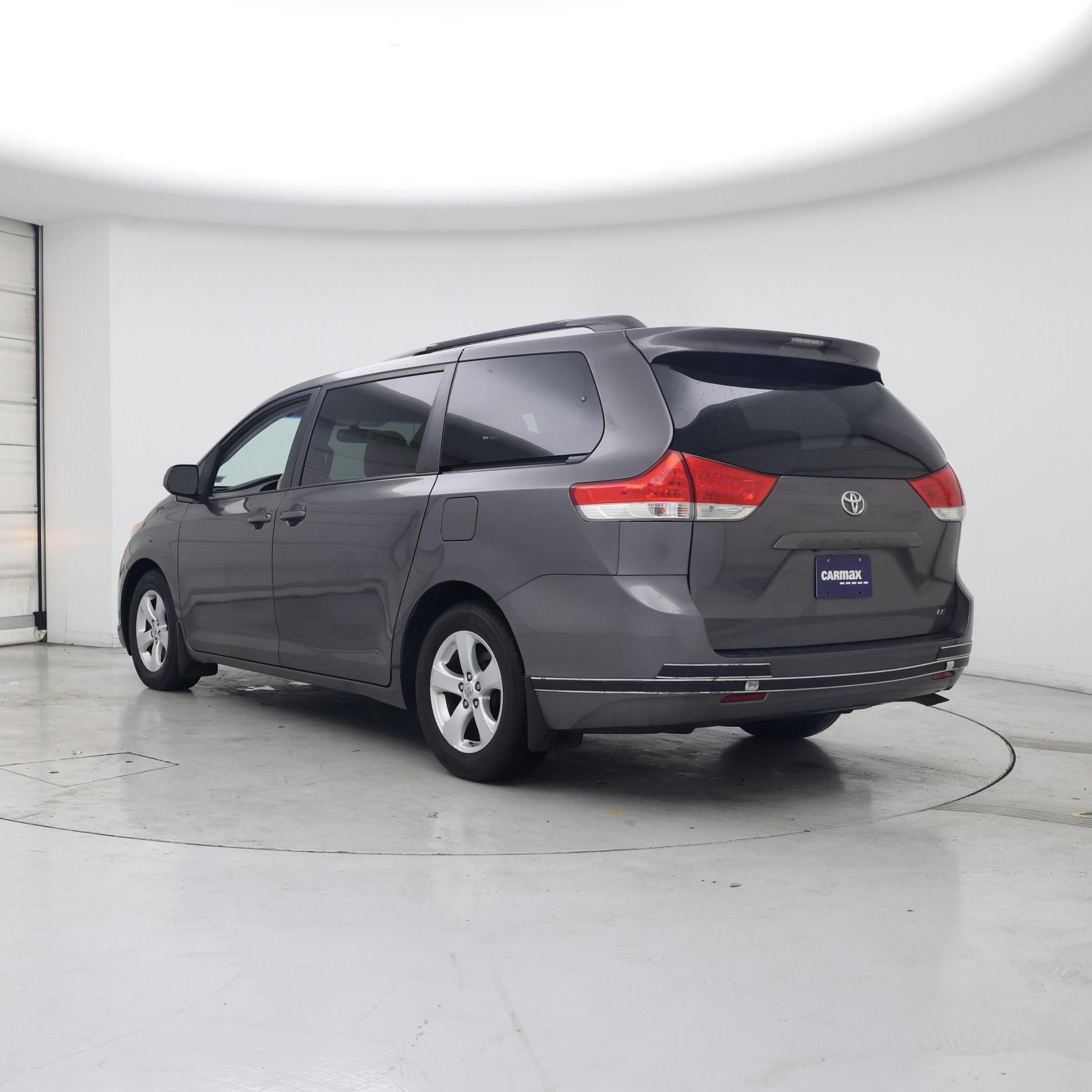 Thumbnail: 2014 Toyota Sienna - 2