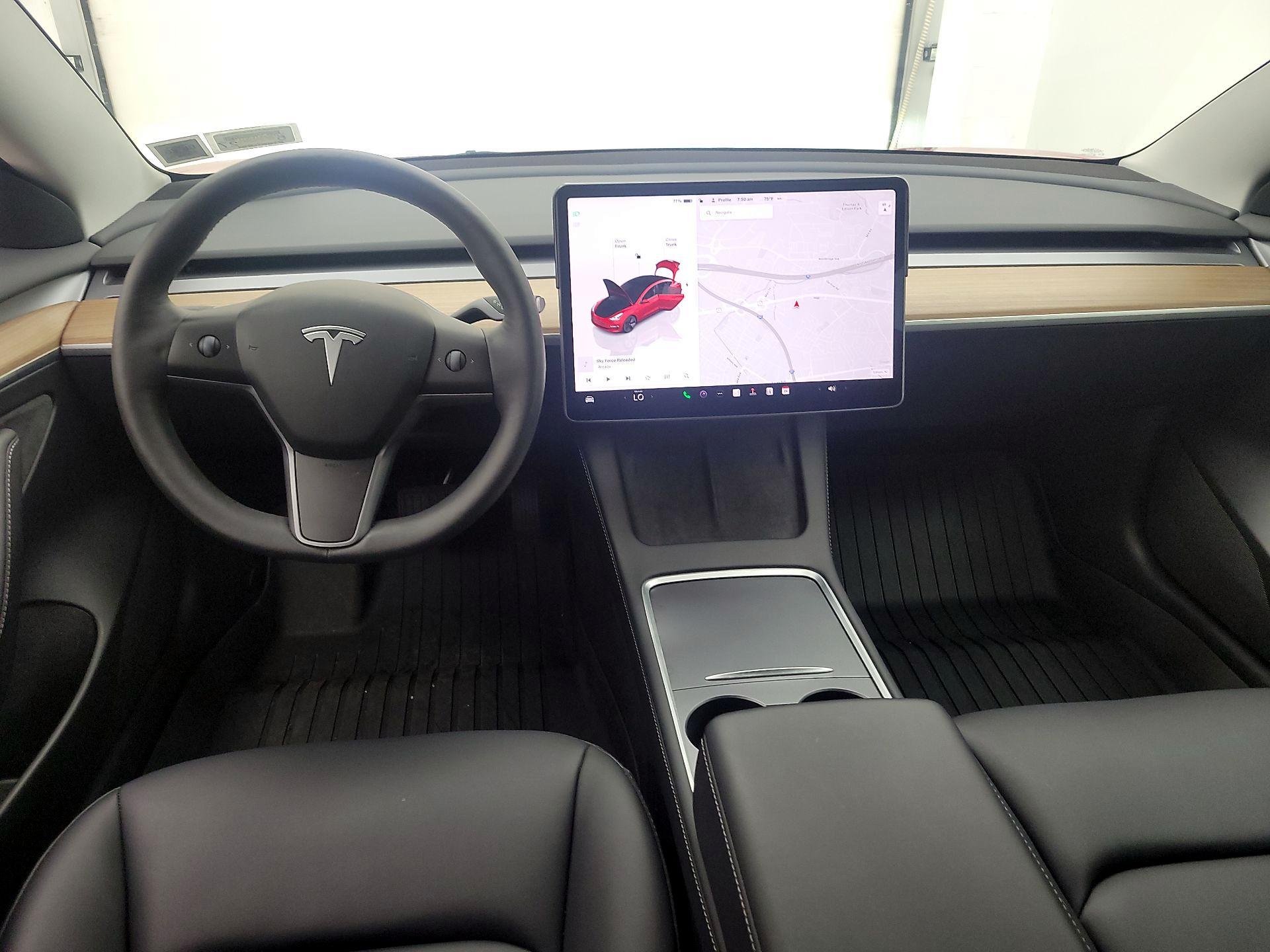 Thumbnail: 2023 Tesla Model 3 - 9