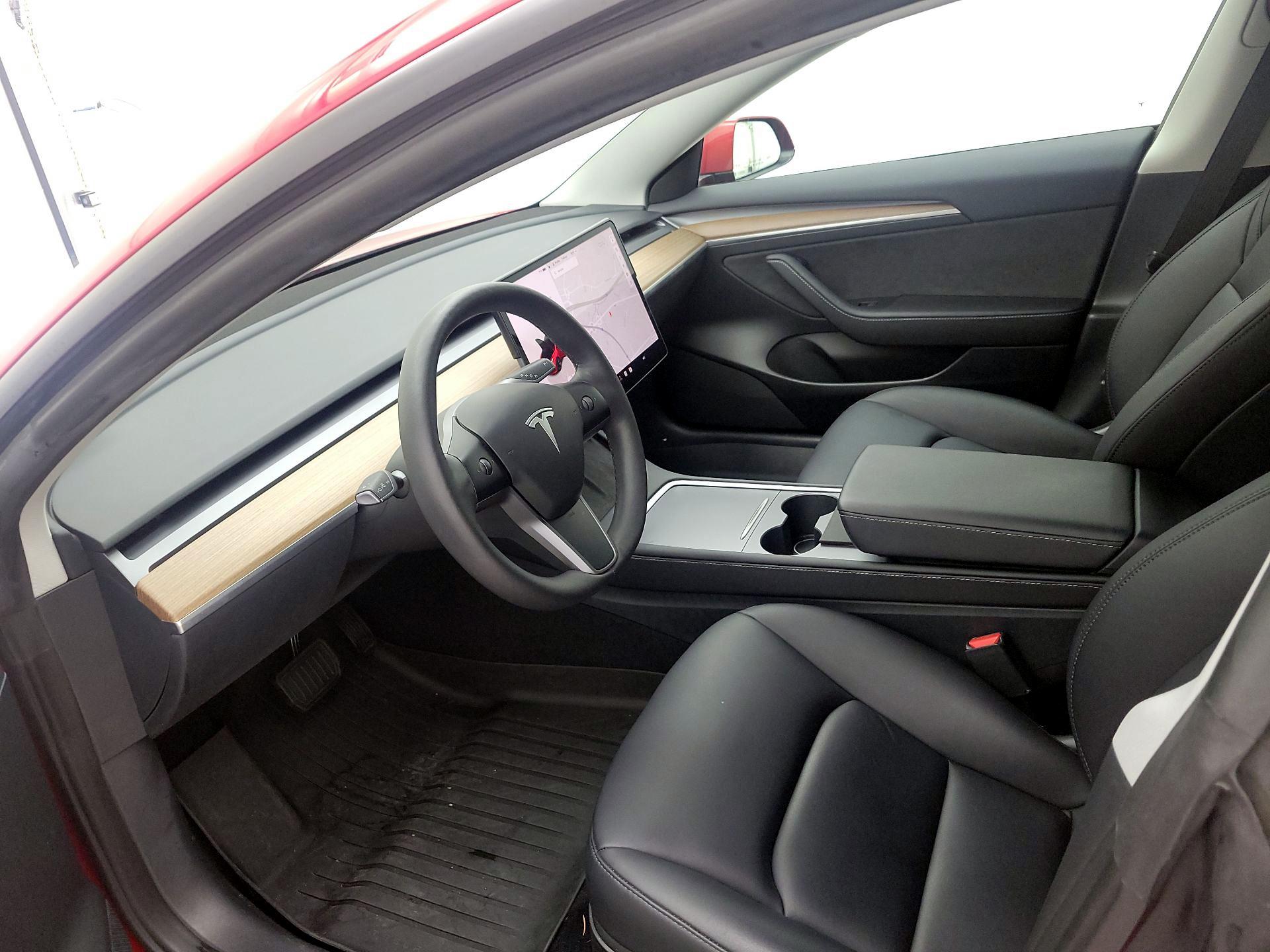 Thumbnail: 2023 Tesla Model 3 - 11