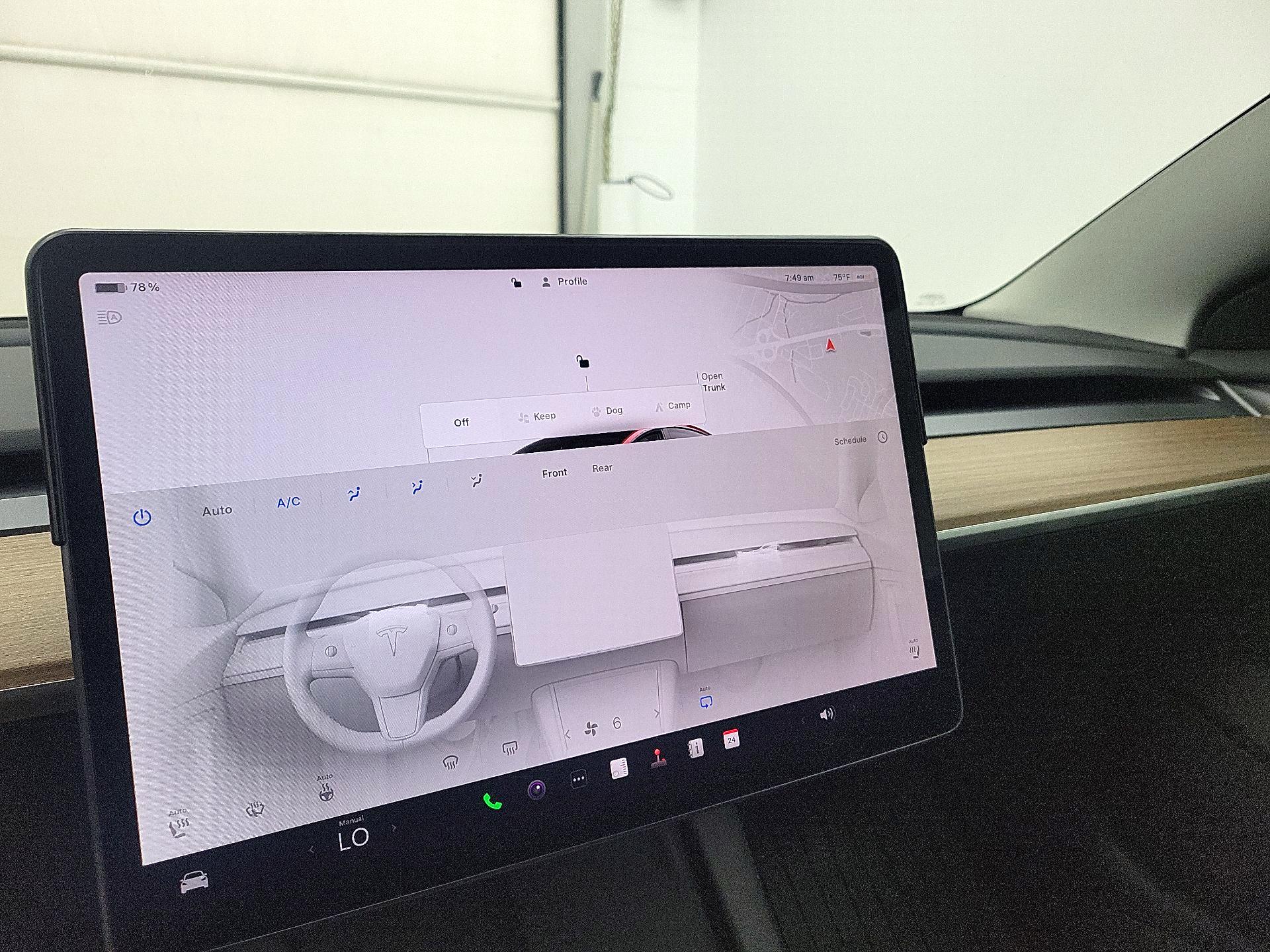 Thumbnail: 2023 Tesla Model 3 - 16
