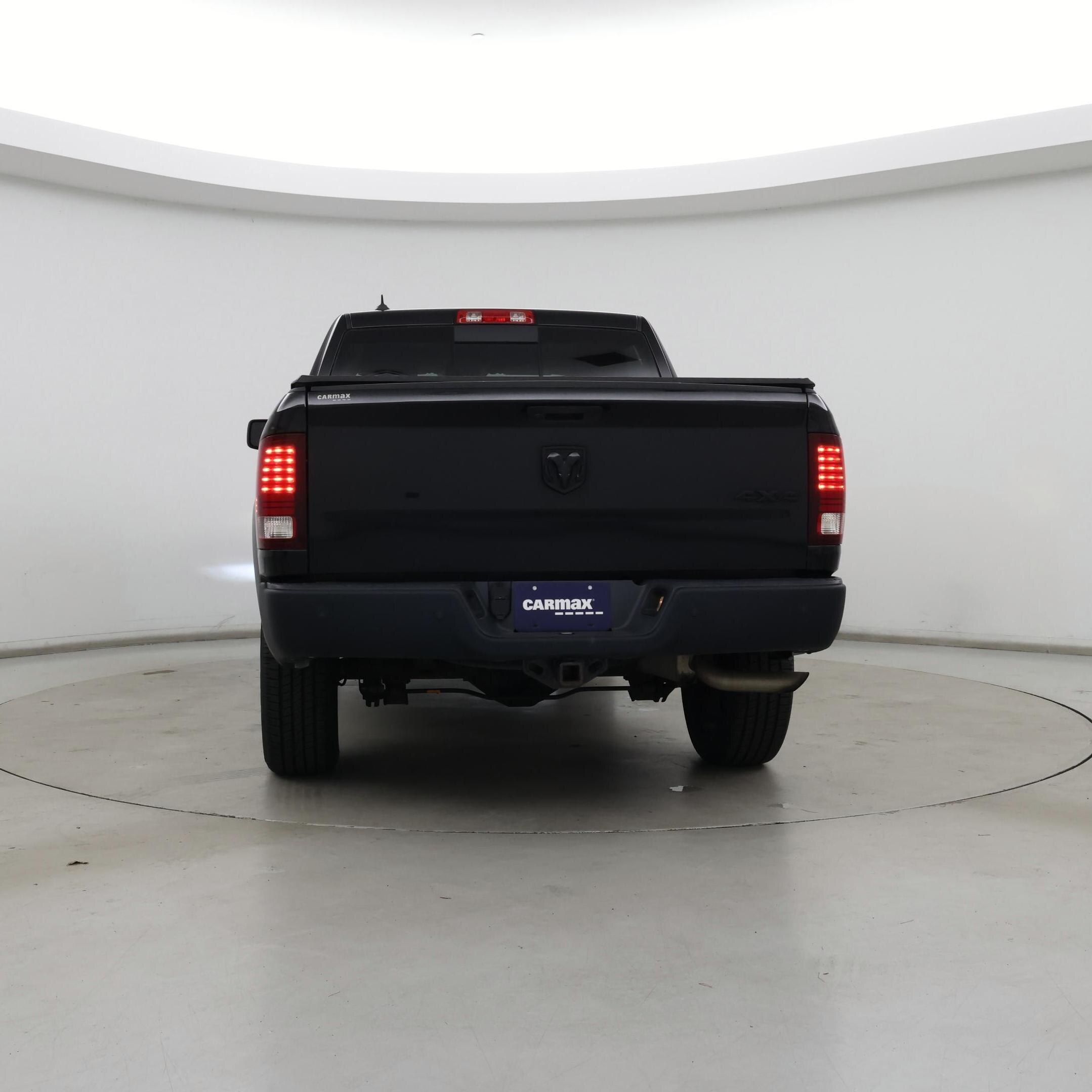 Thumbnail: 2019 RAM 1500 Classic - 6