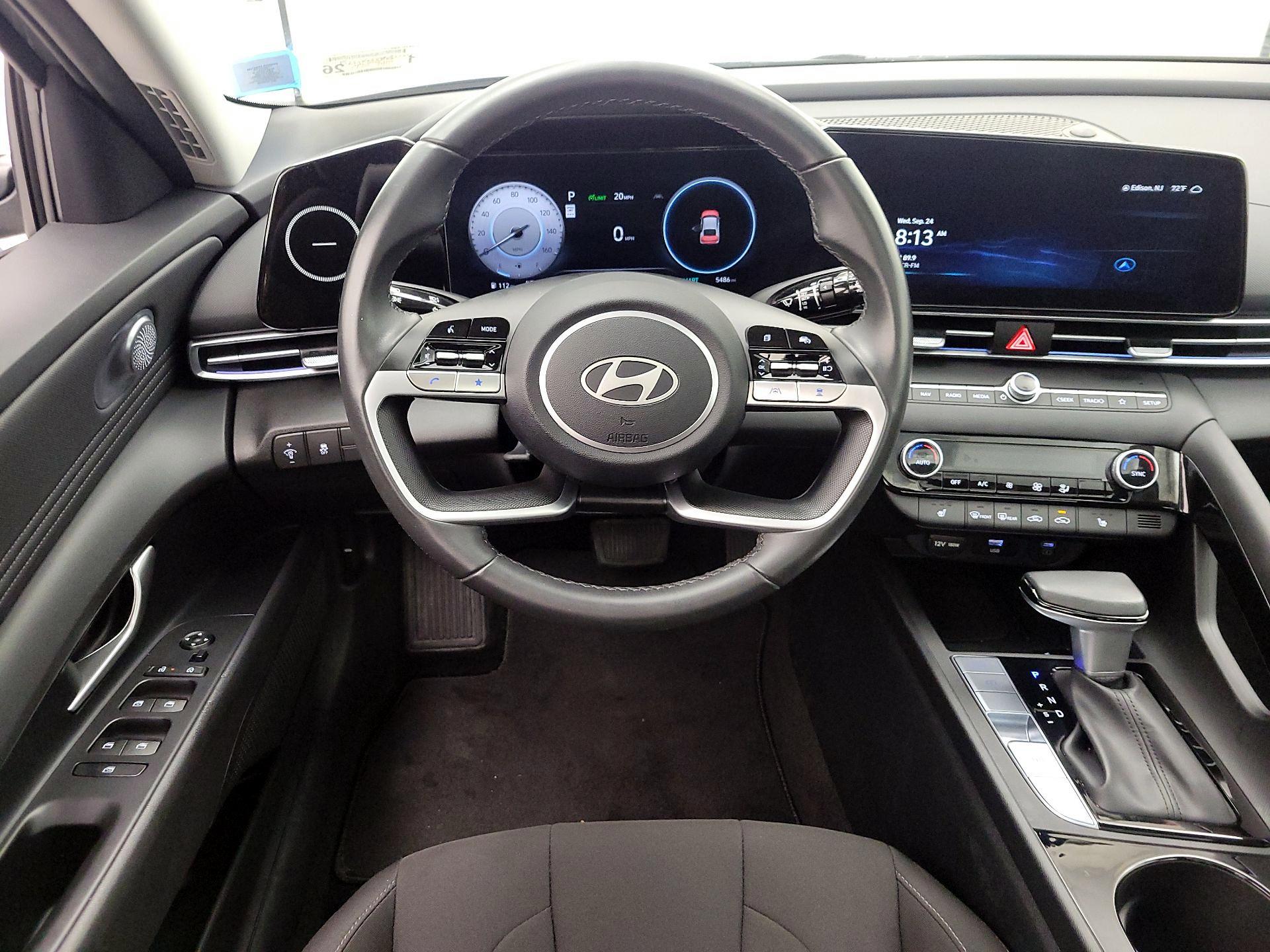Thumbnail: 2024 Hyundai Elantra - 10