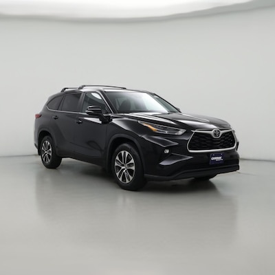 Black 2023 Toyota Highlander XLE