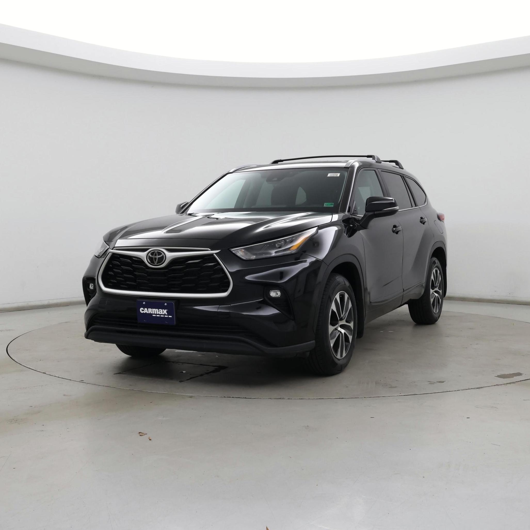 Thumbnail: 2023 Toyota Highlander - 4