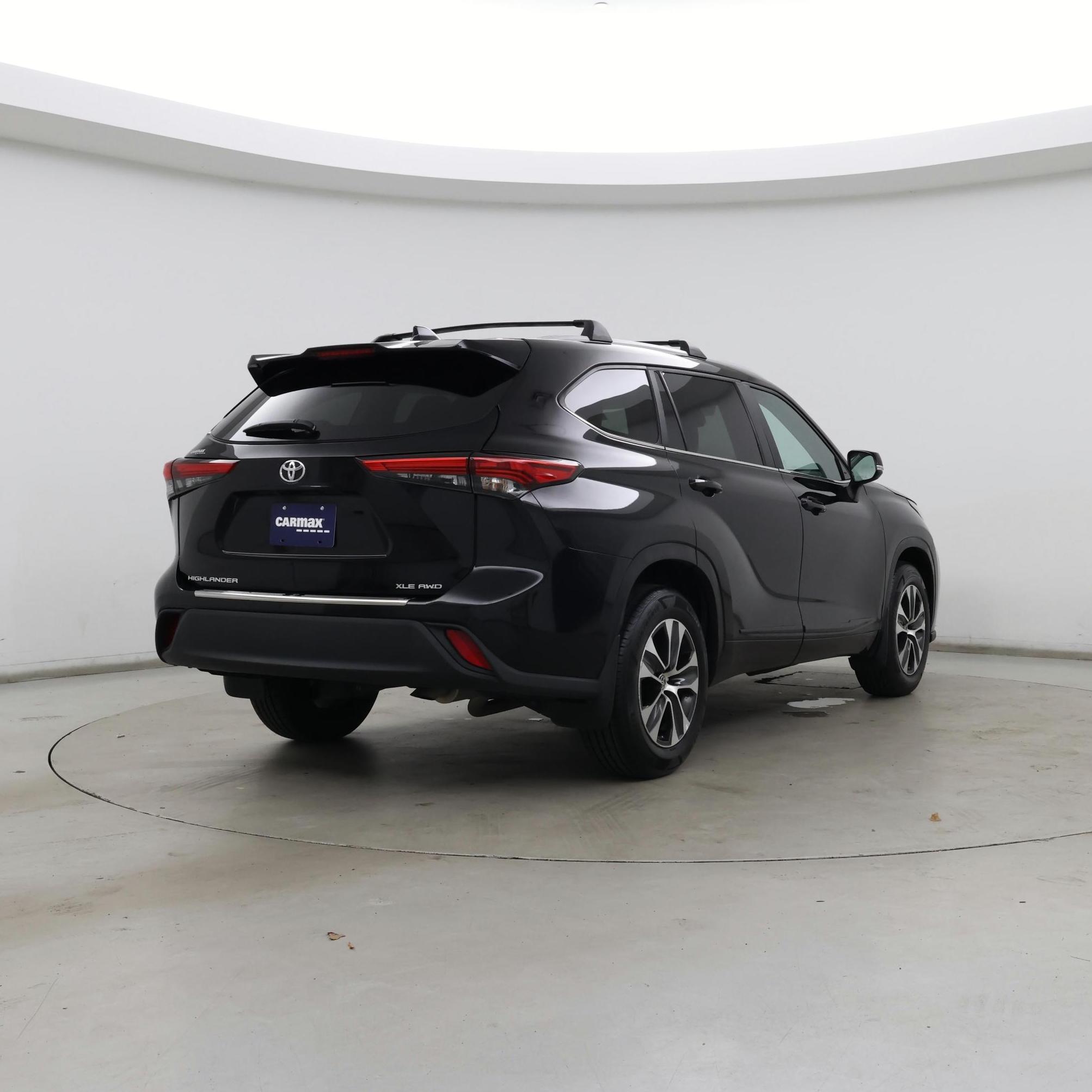 Thumbnail: 2023 Toyota Highlander - 8