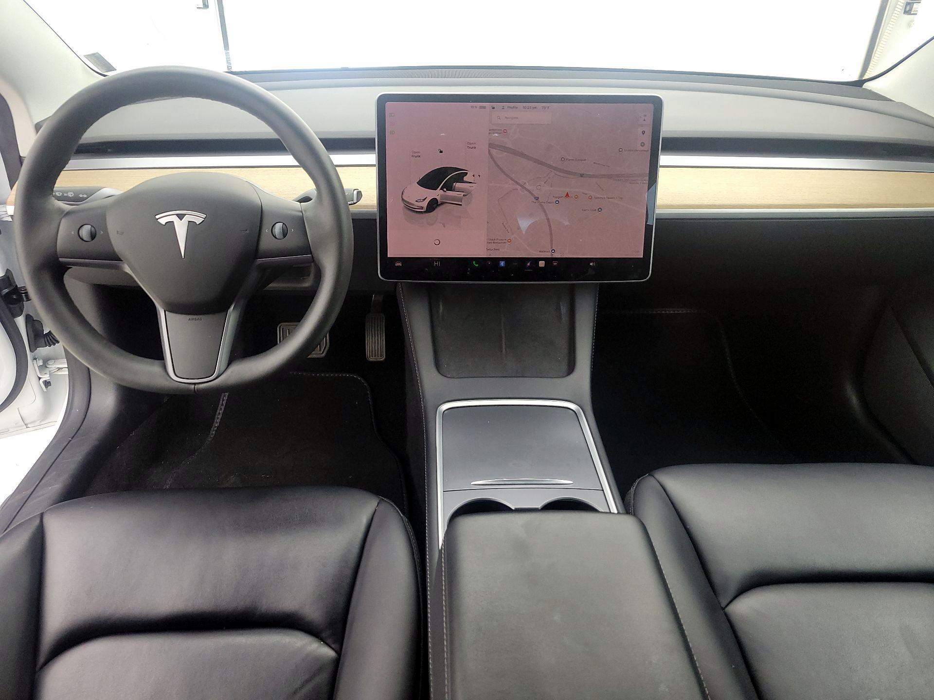 Thumbnail: 2022 Tesla Model 3 - 9