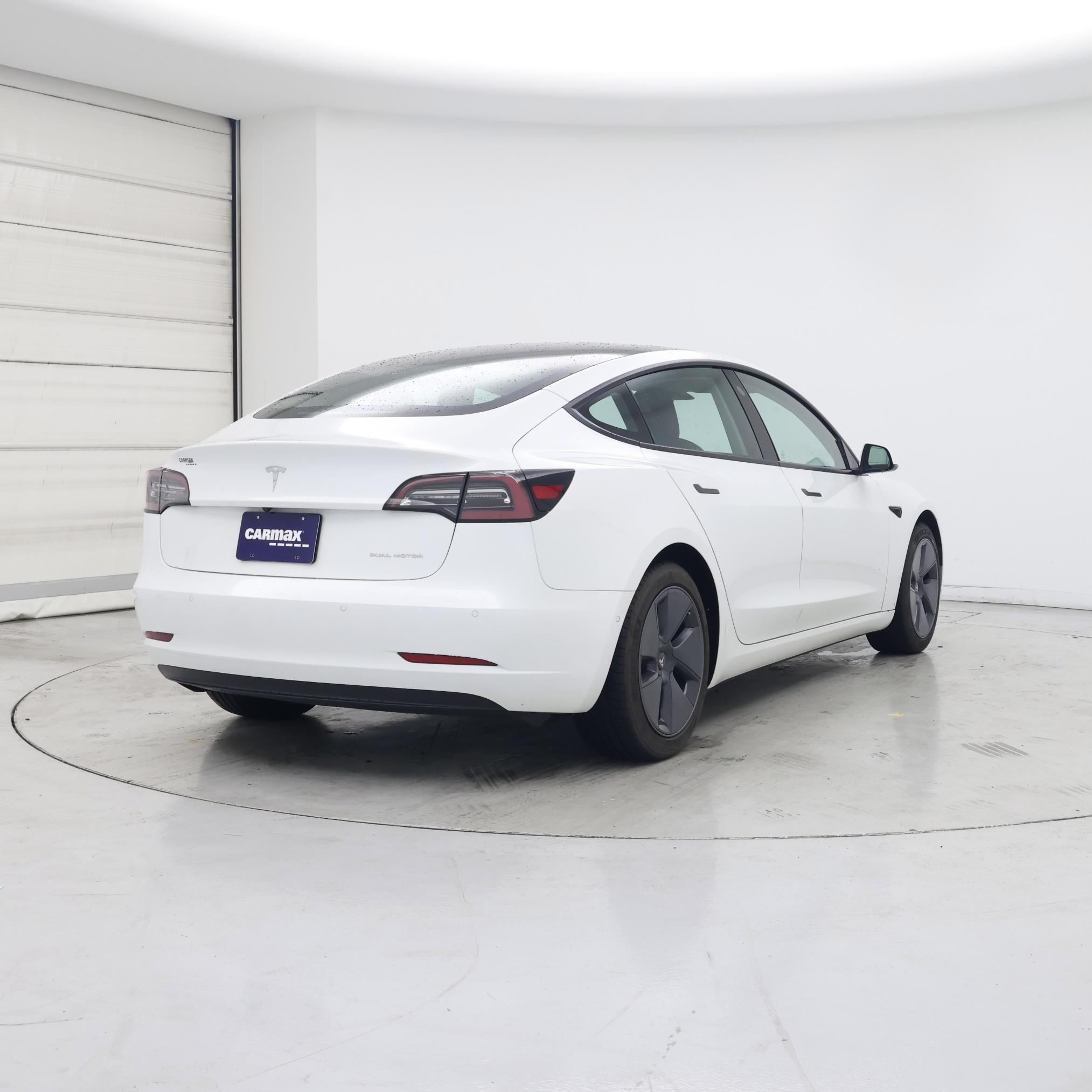 Thumbnail: 2022 Tesla Model 3 - 8