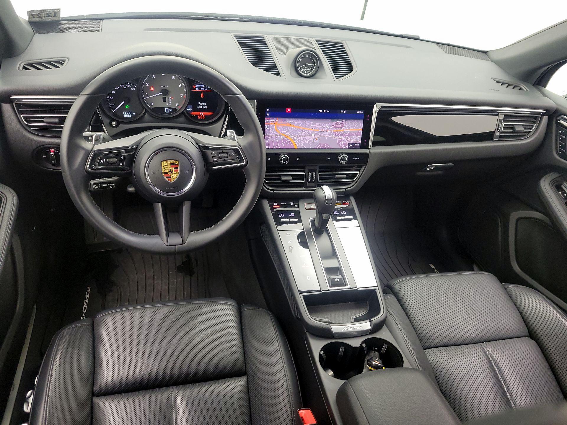 Thumbnail: 2023 Porsche Macan - 9