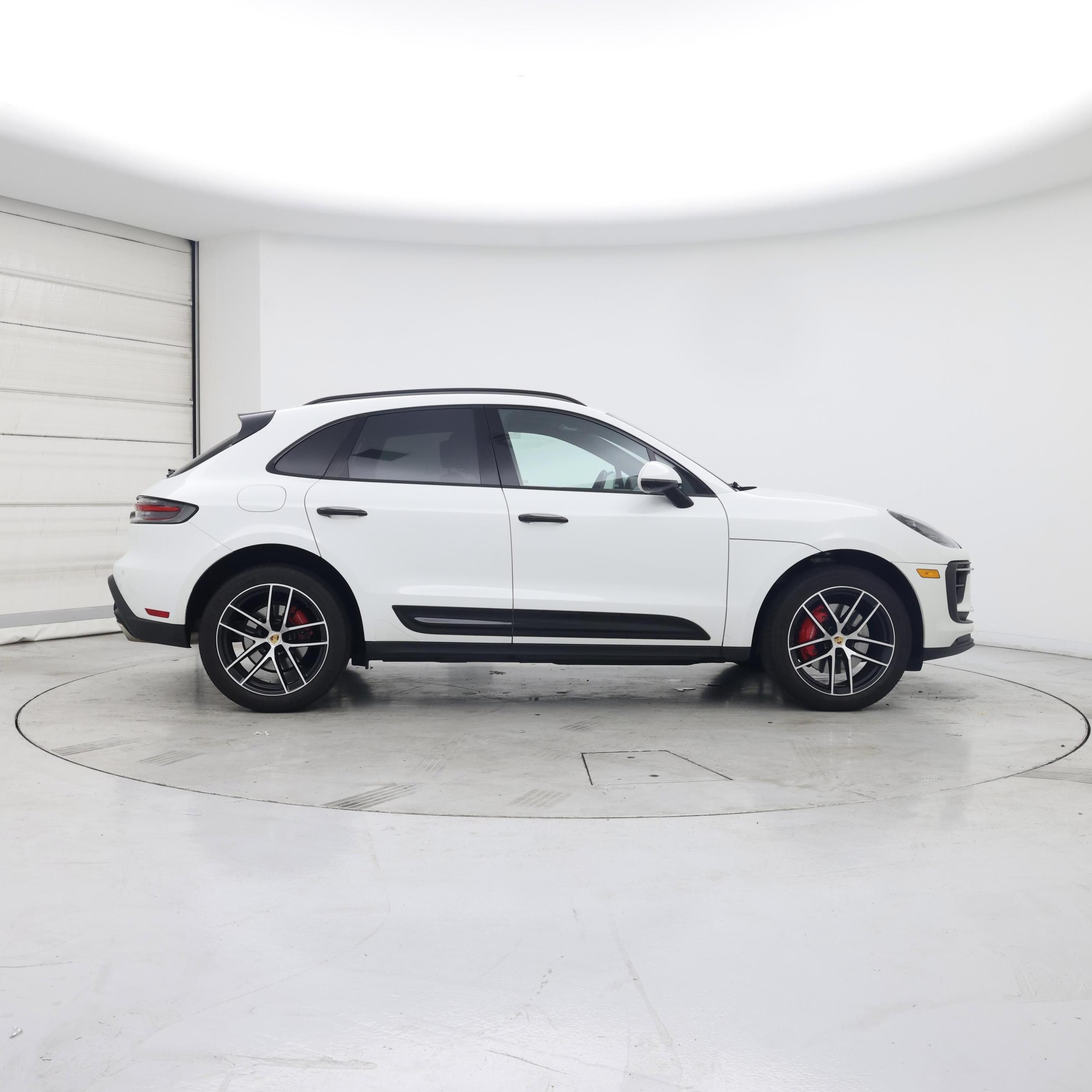 Thumbnail: 2023 Porsche Macan - 7