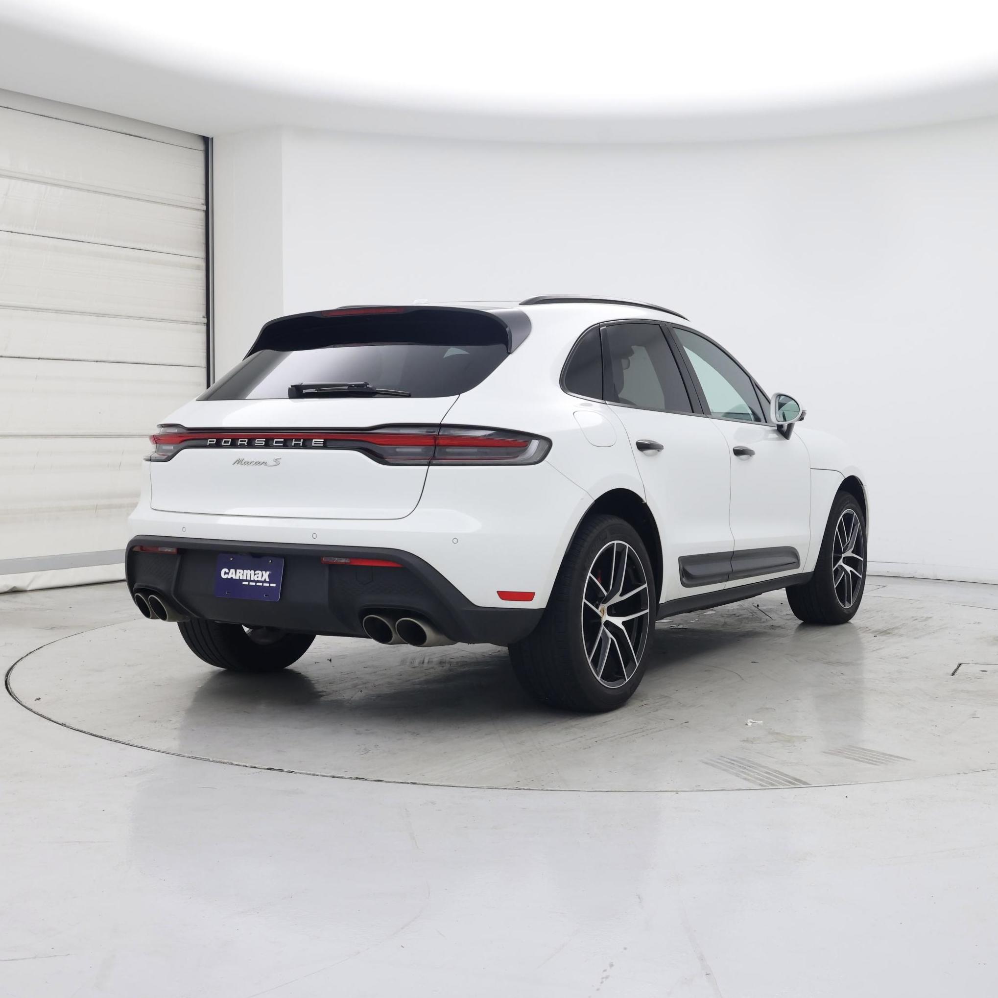 Thumbnail: 2023 Porsche Macan - 8