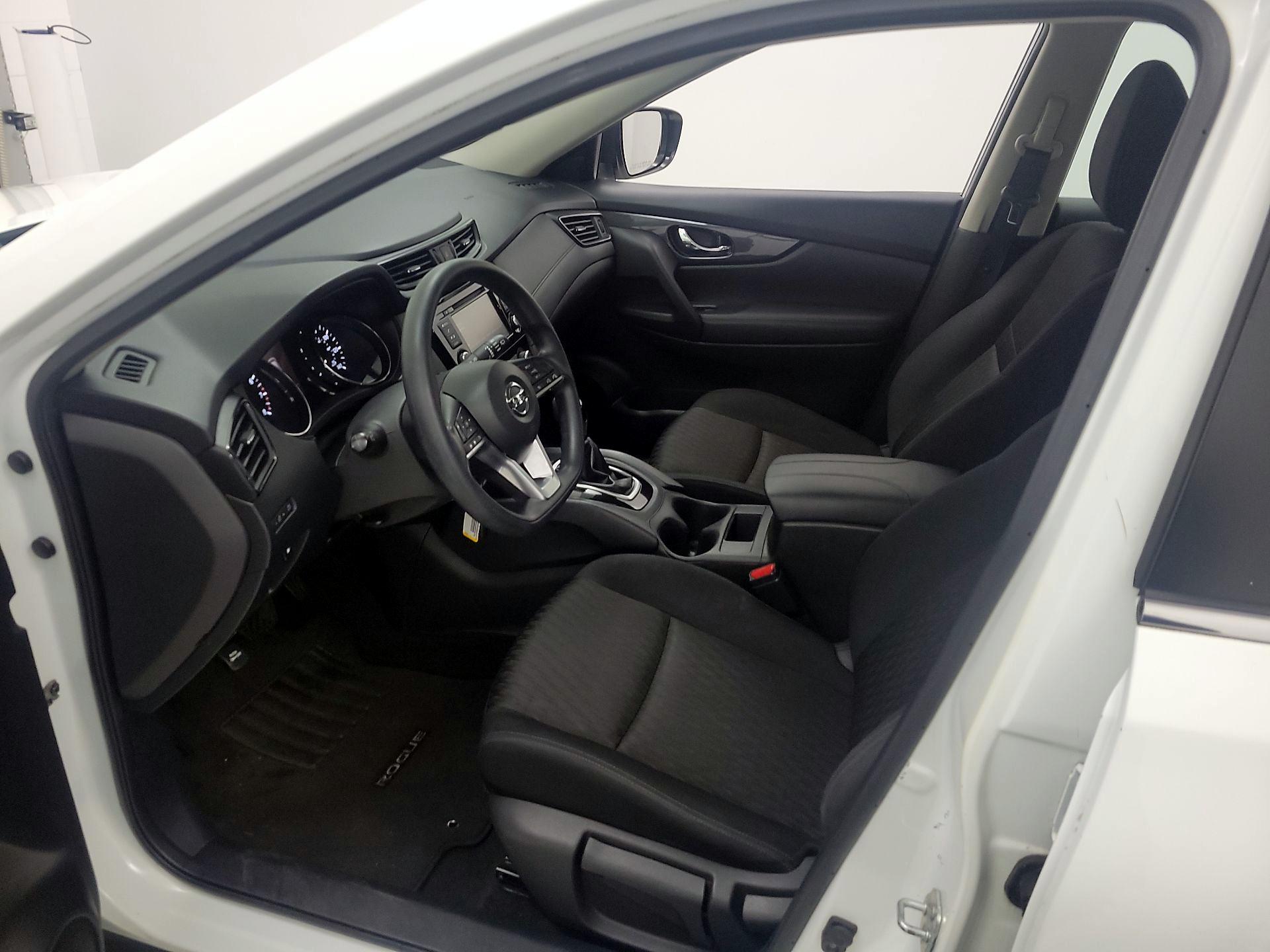 Thumbnail: 2018 Nissan Rogue - 11