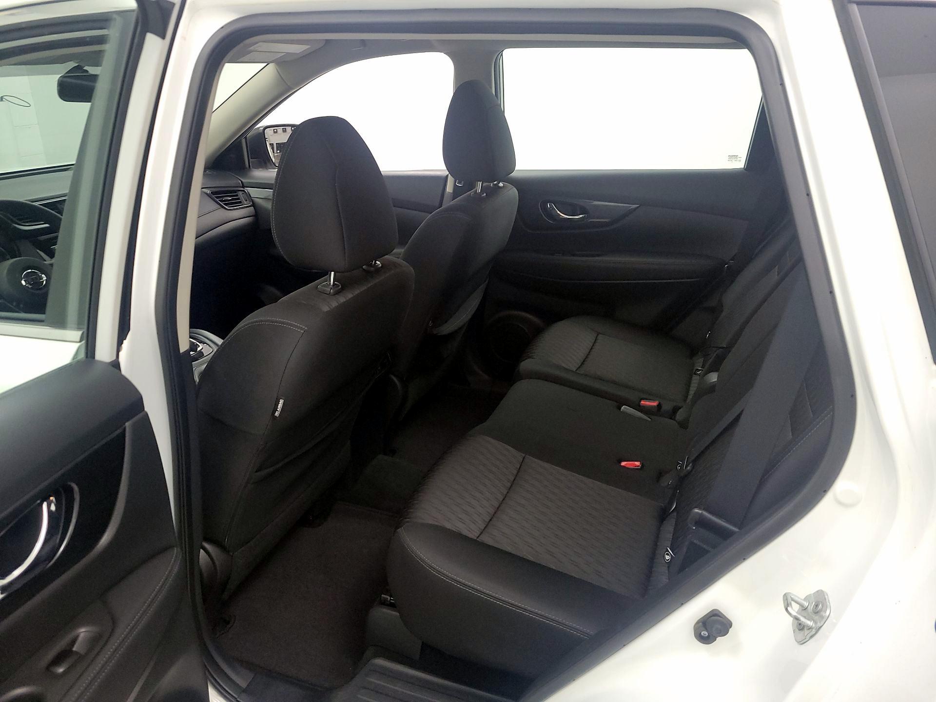 Thumbnail: 2018 Nissan Rogue - 19