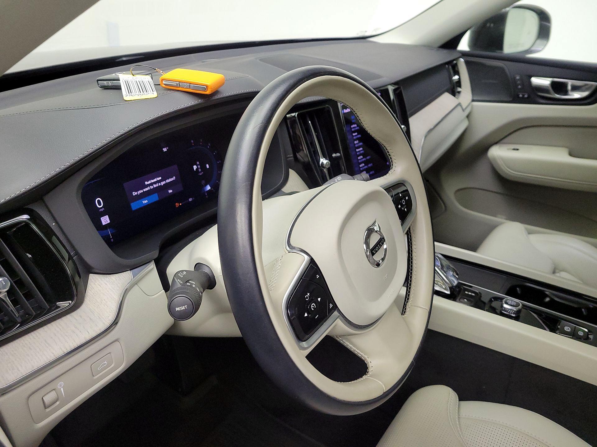 Thumbnail: 2022 Volvo XC60 - 9