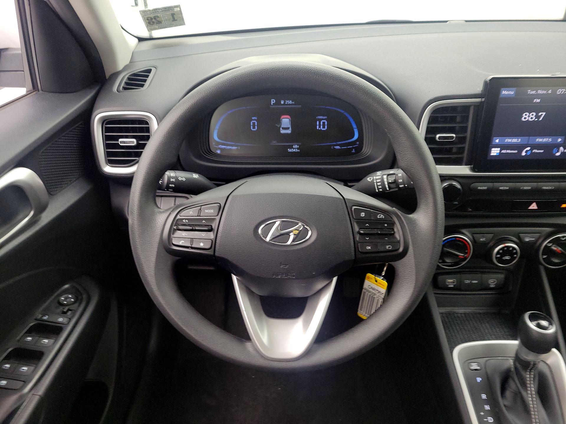 Thumbnail: 2023 Hyundai Venue - 10