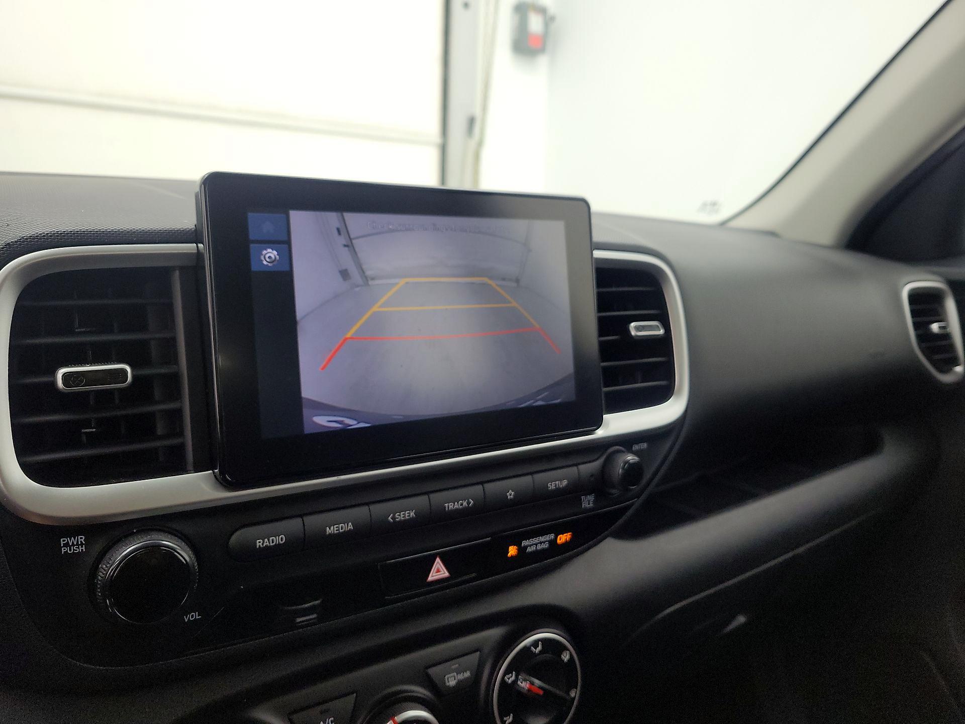 Thumbnail: 2023 Hyundai Venue - 14