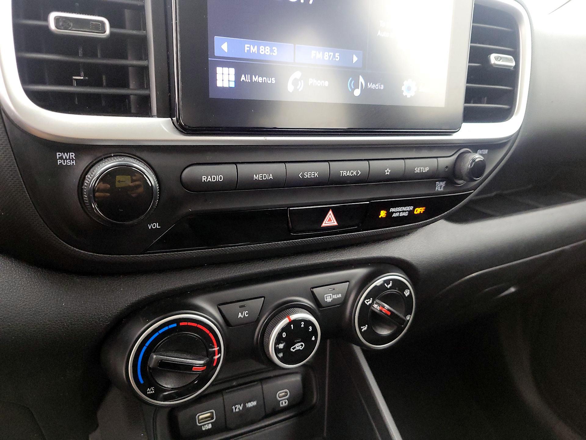 Thumbnail: 2023 Hyundai Venue - 16