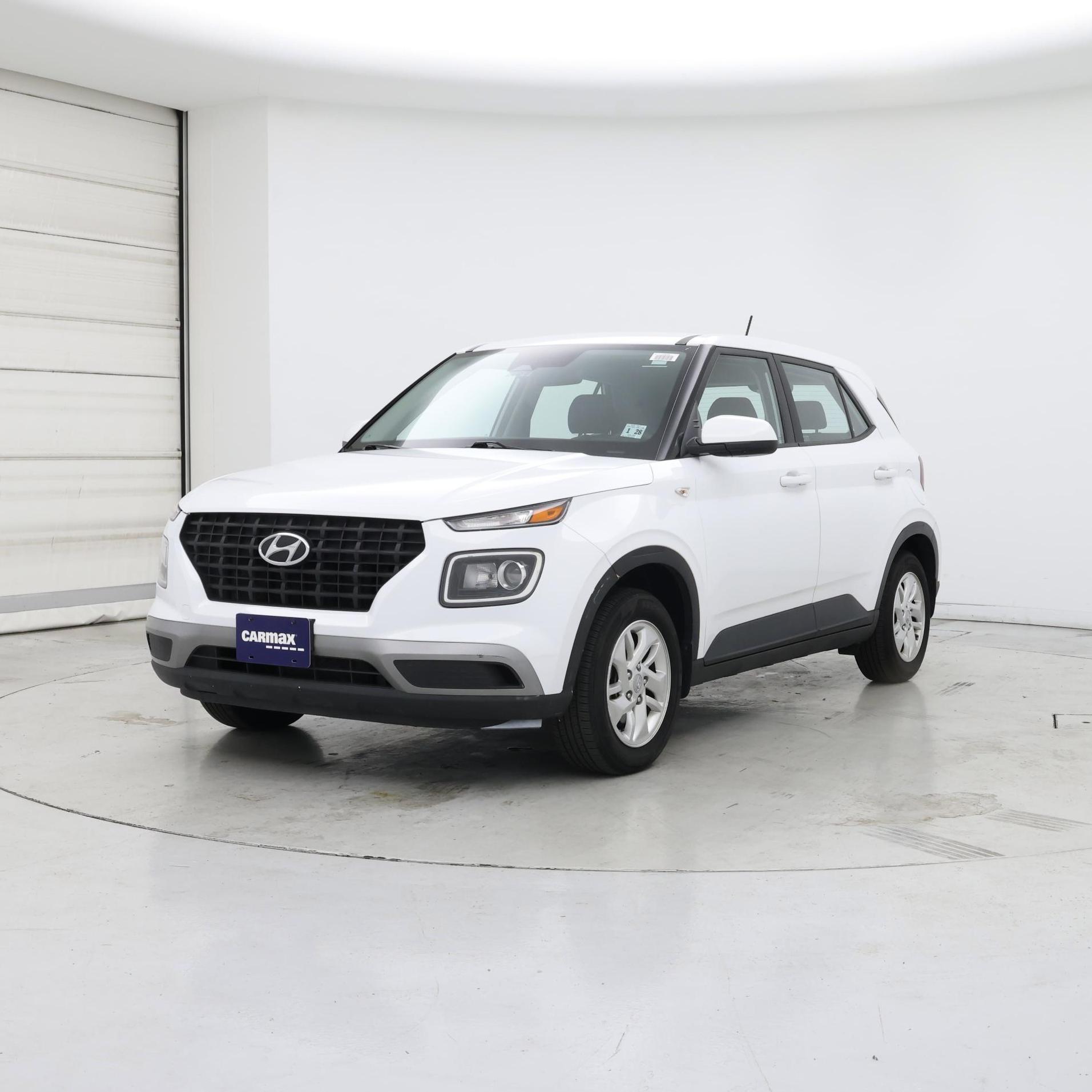 Thumbnail: 2023 Hyundai Venue - 4